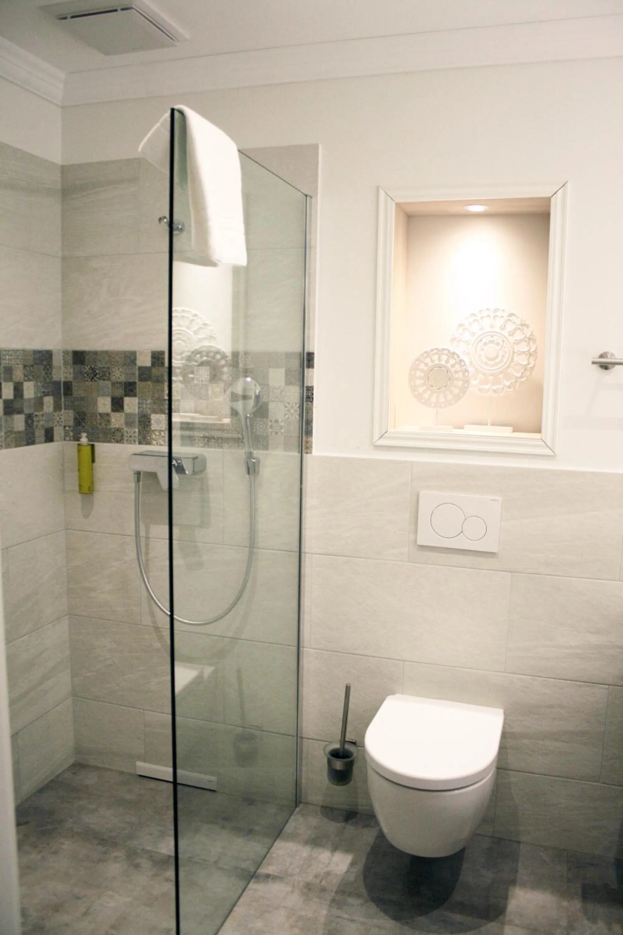 Shower in Winzerhotel Trautwein