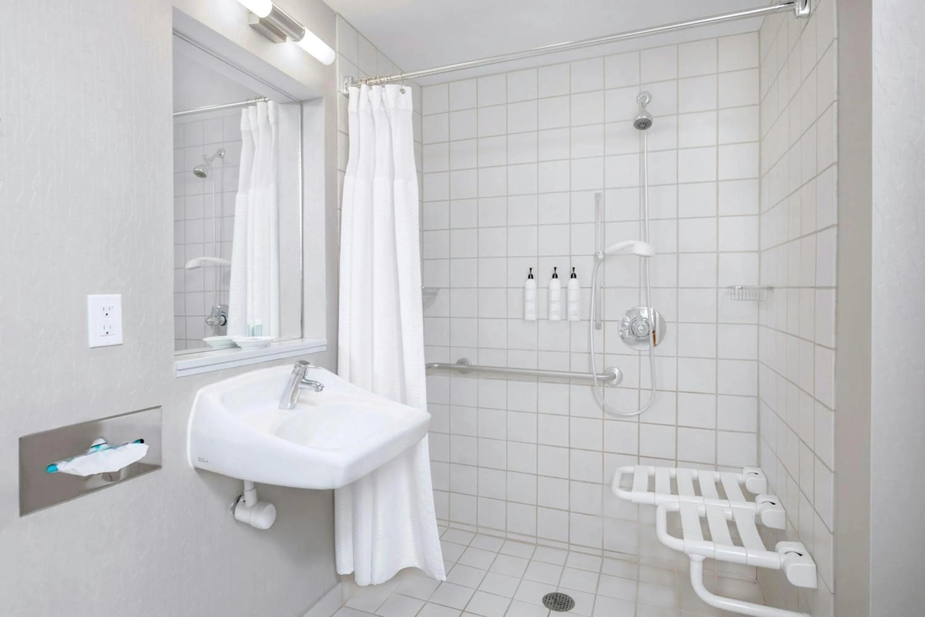 Bathroom in SpringHill Suites by Marriott Sioux Falls