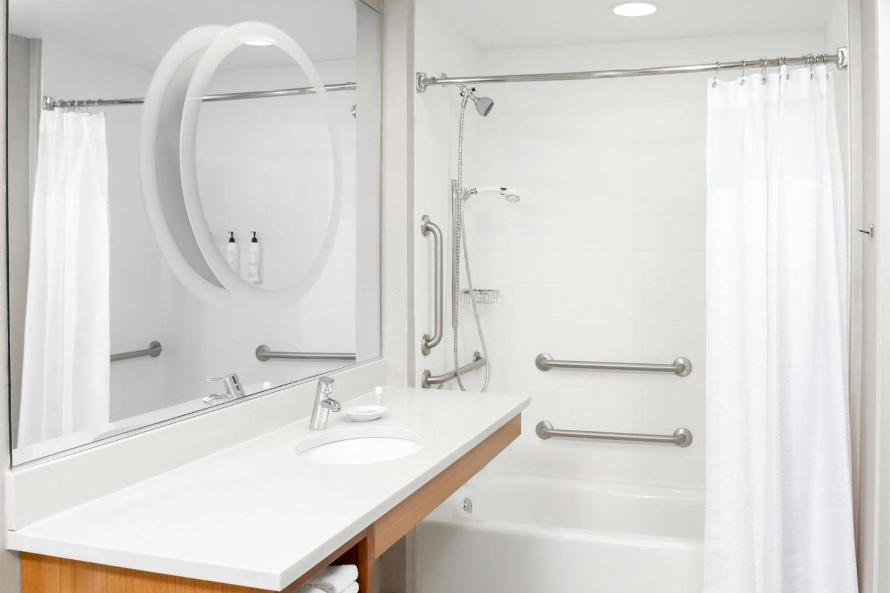 Photo of the whole room in SpringHill Suites by Marriott Sioux Falls