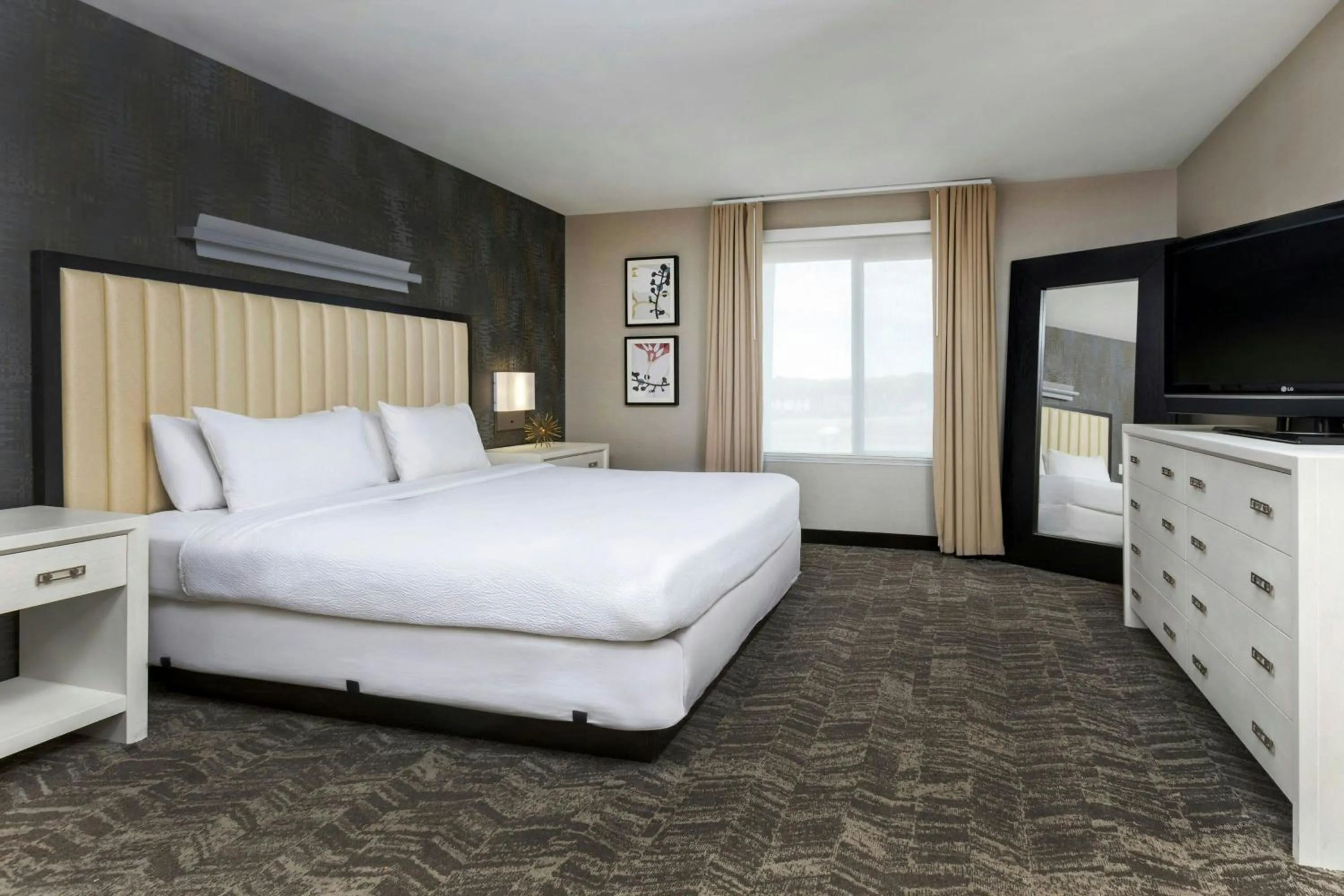 Bedroom, Bed in SpringHill Suites by Marriott Sioux Falls
