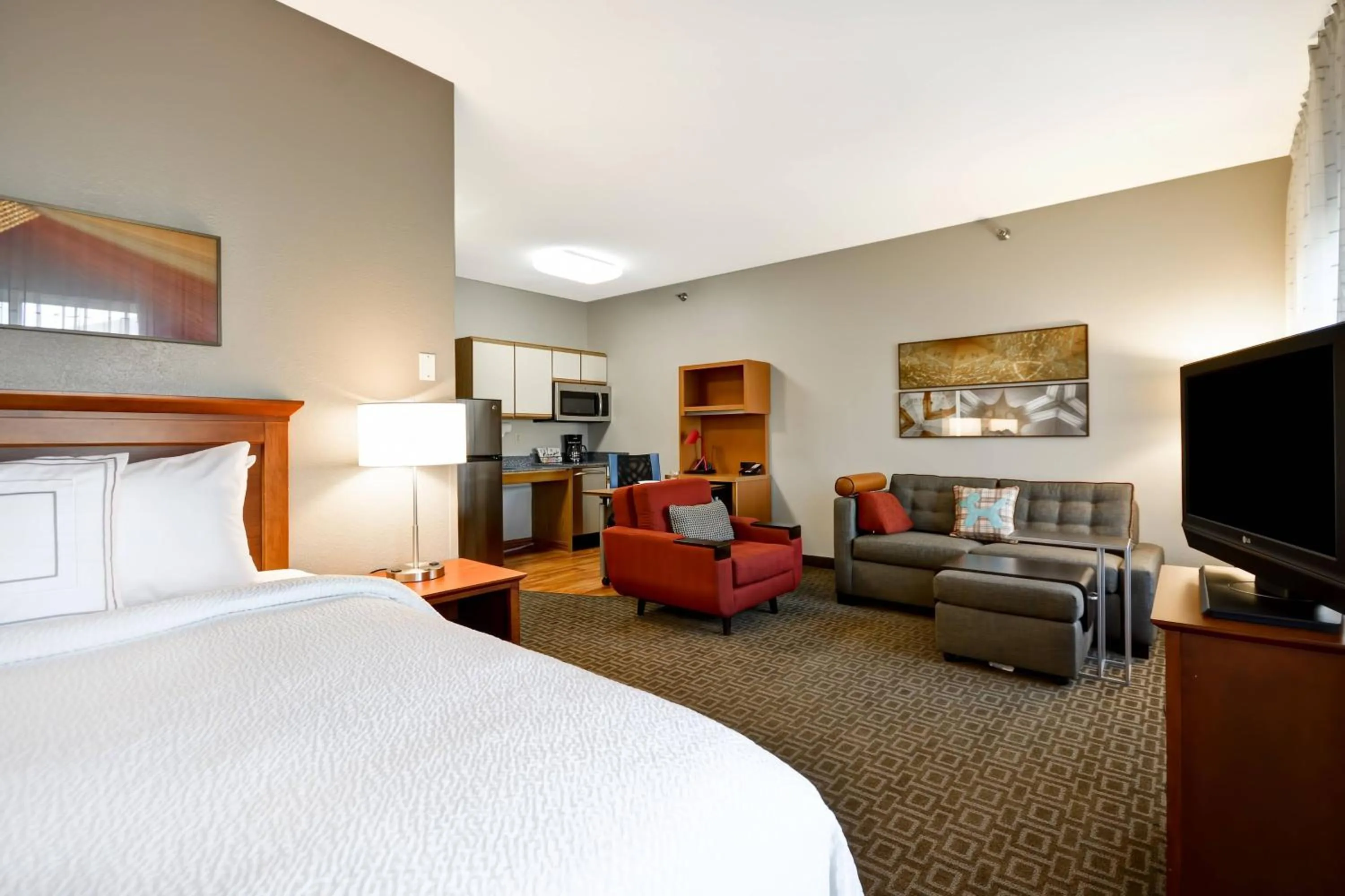 Photo of the whole room, Bed in TownePlace Suites Sioux Falls