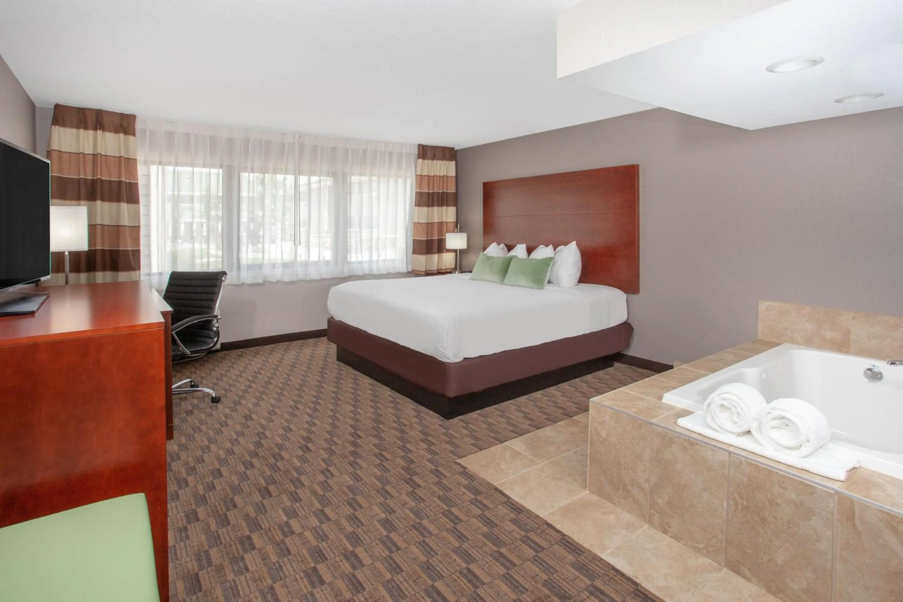 Bed in Wyndham Garden Fort Wayne