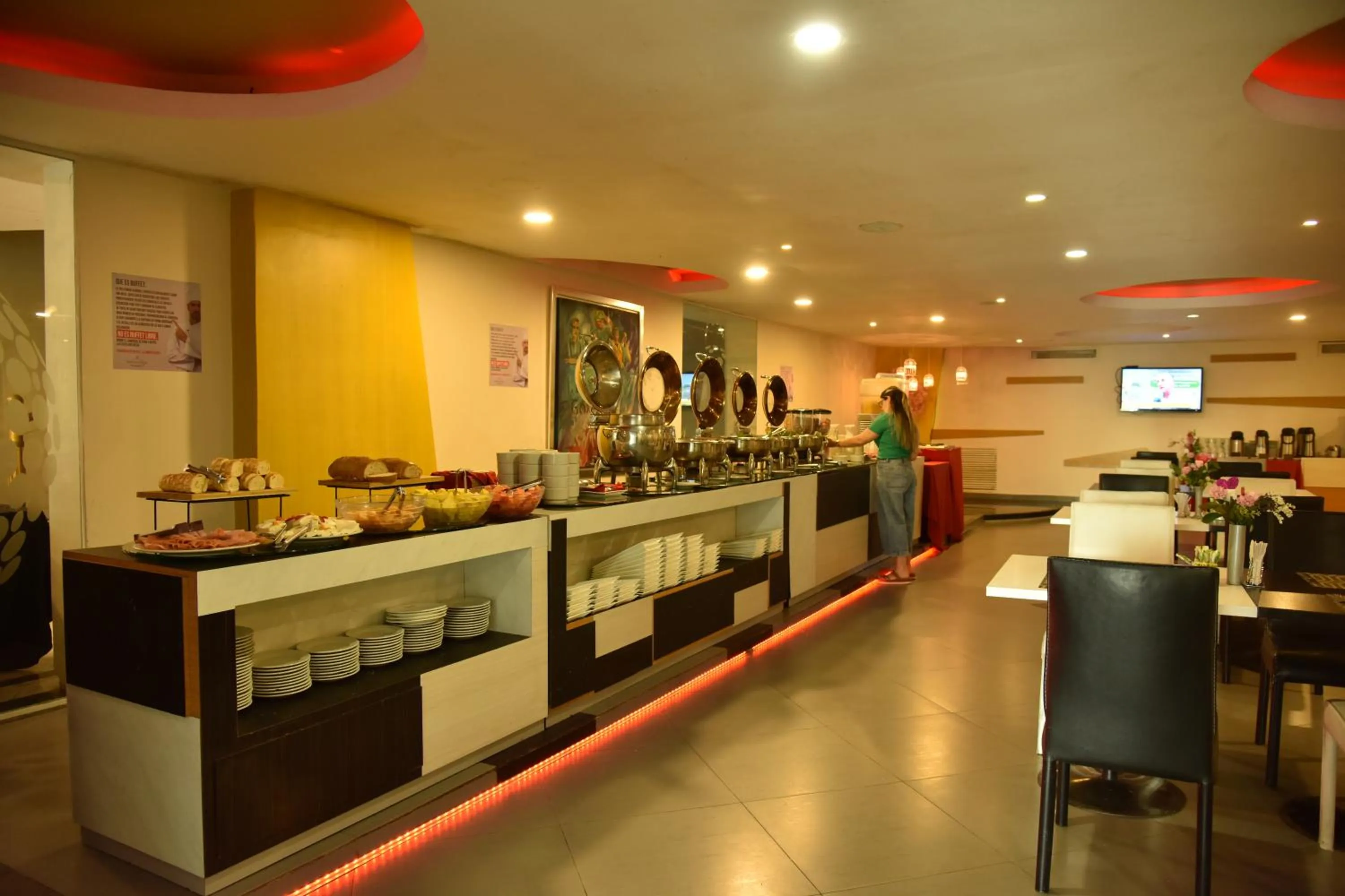 Restaurant/places to eat in Hotel American Golf