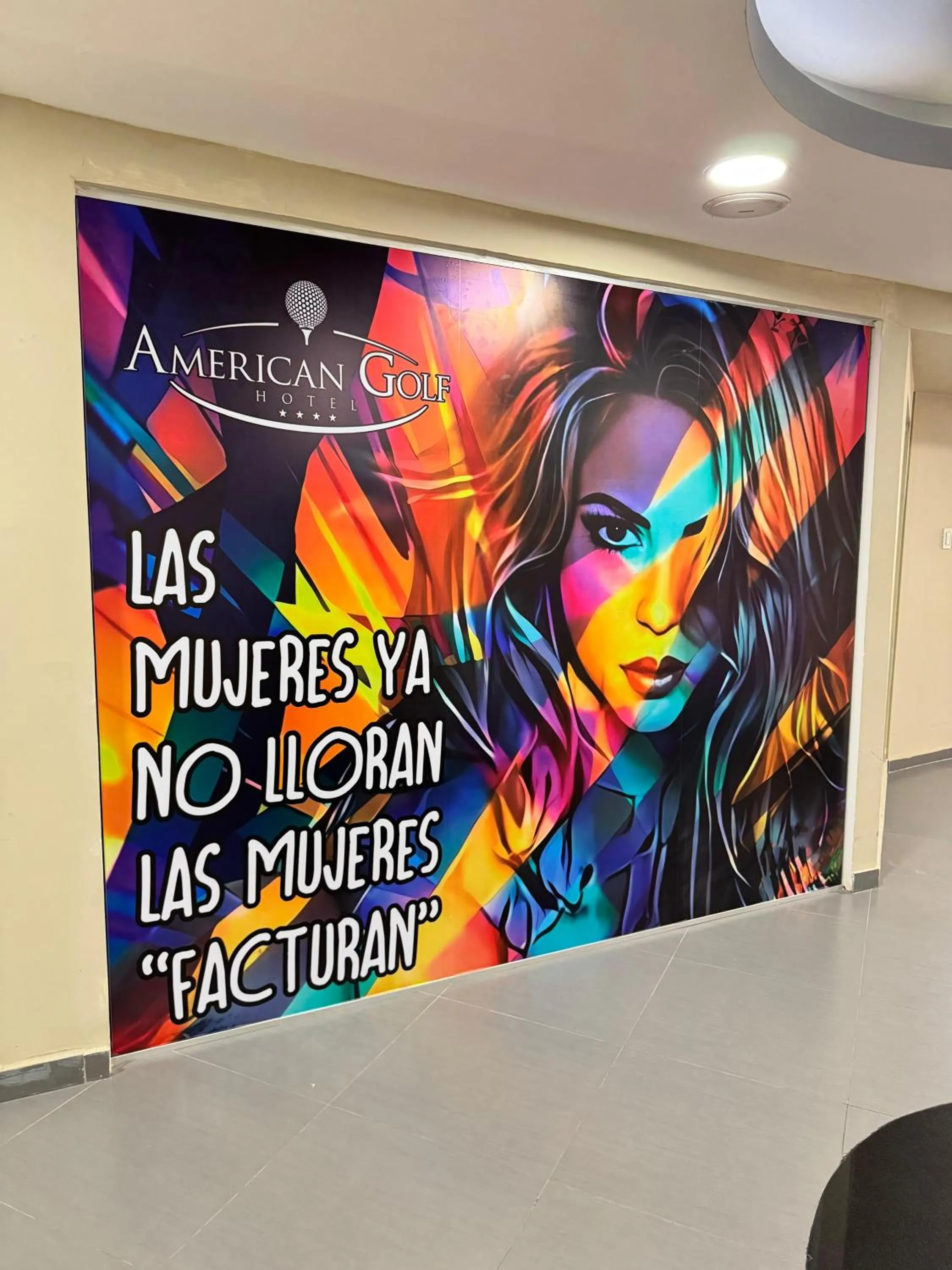 Logo/Certificate/Sign in Hotel American Golf