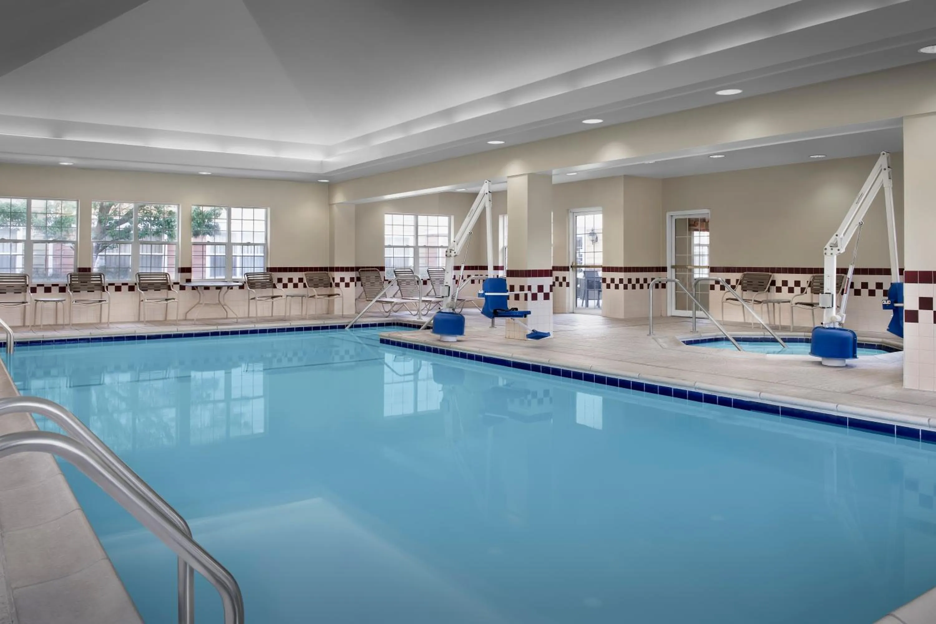 Swimming pool in Residence Inn Spokane East Valley