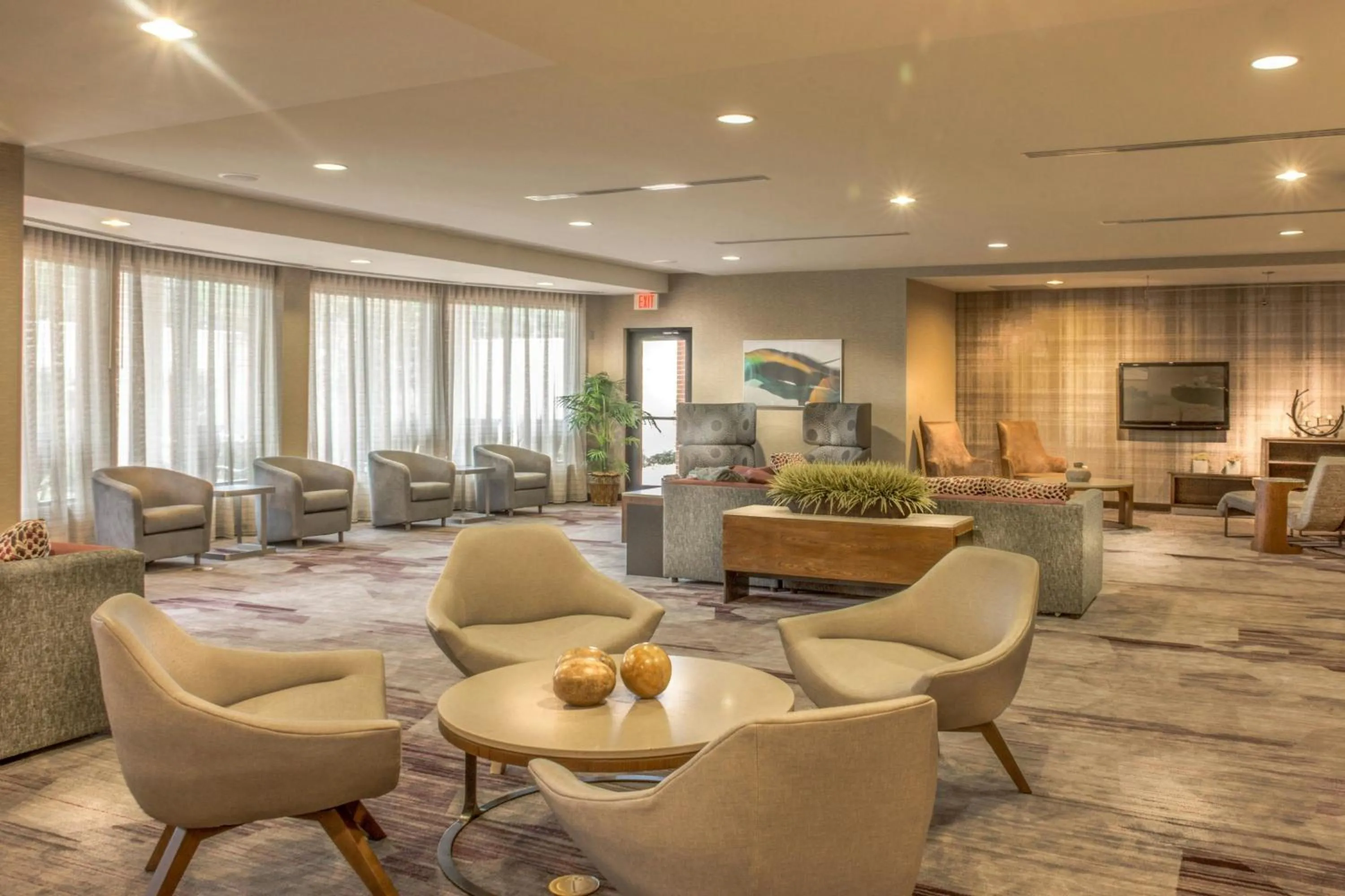 Lobby or reception in Courtyard Greensboro Airport