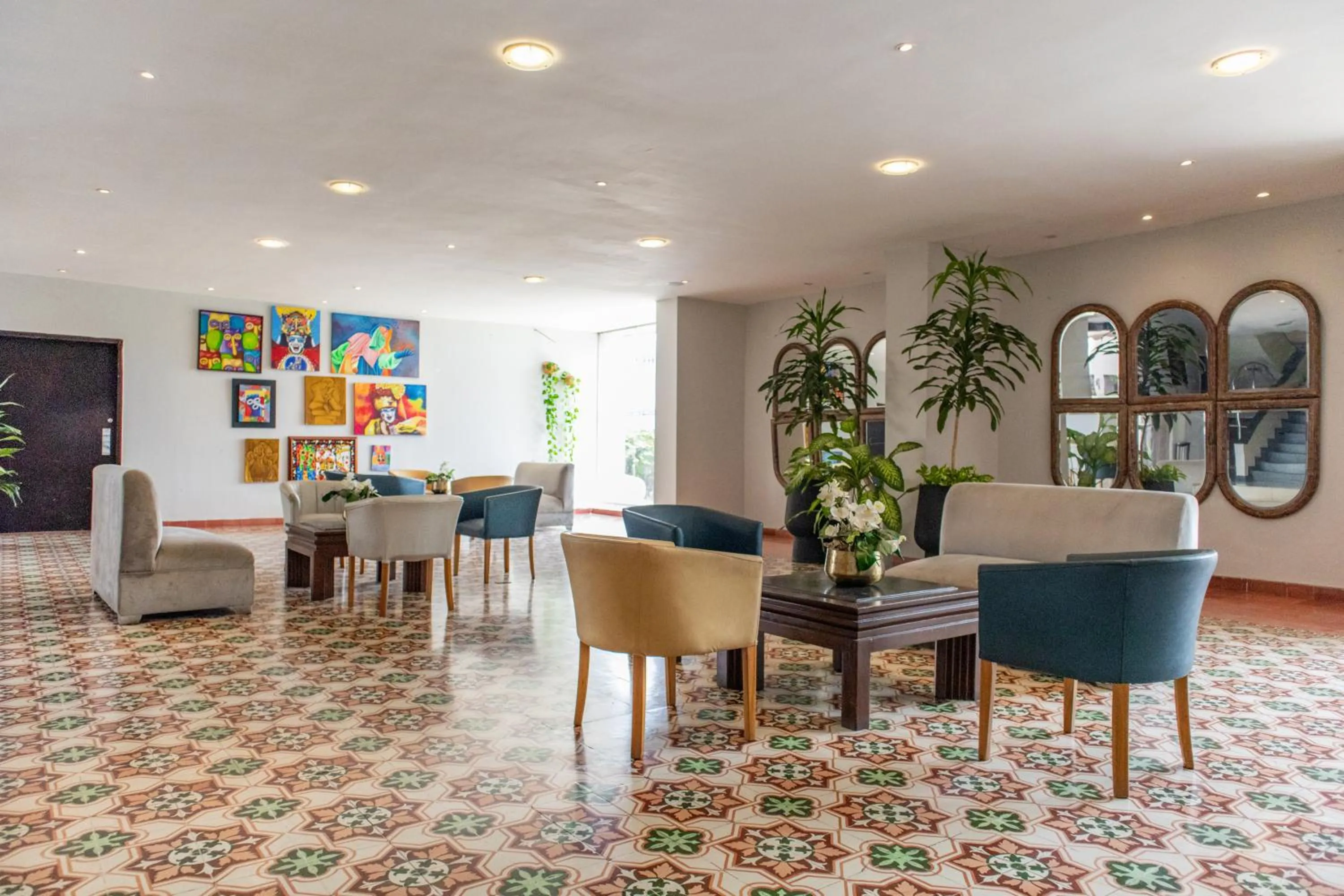 Lobby or reception in Hotel Faranda Express Puerta Del Sol Barranquilla, A Member of Radisson Individuals