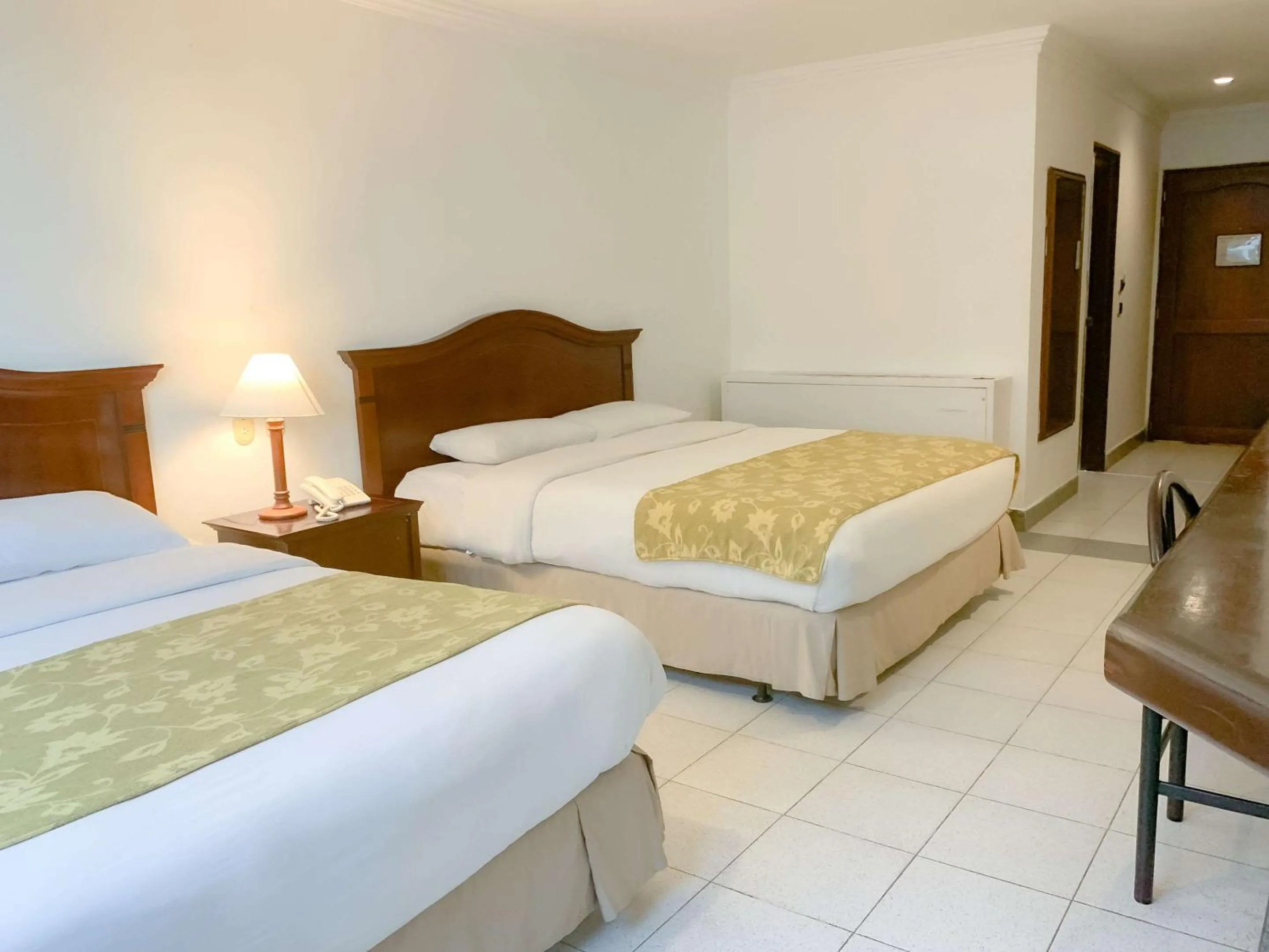 Bedroom, Bed in Hotel Faranda Express Puerta Del Sol Barranquilla, A Member of Radisson Individuals