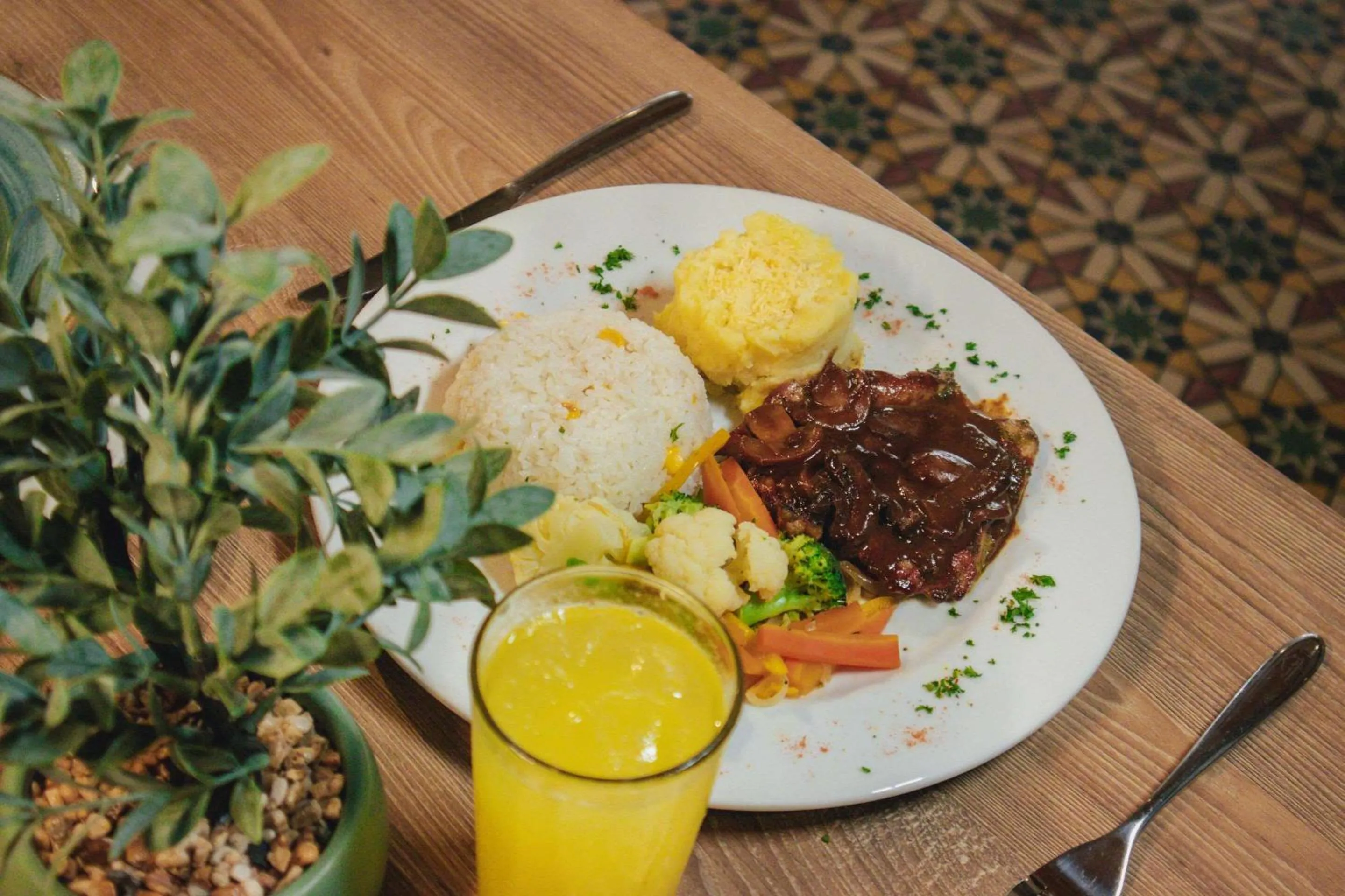 Restaurant/places to eat in Hotel Faranda Express Puerta Del Sol Barranquilla, A Member of Radisson Individuals