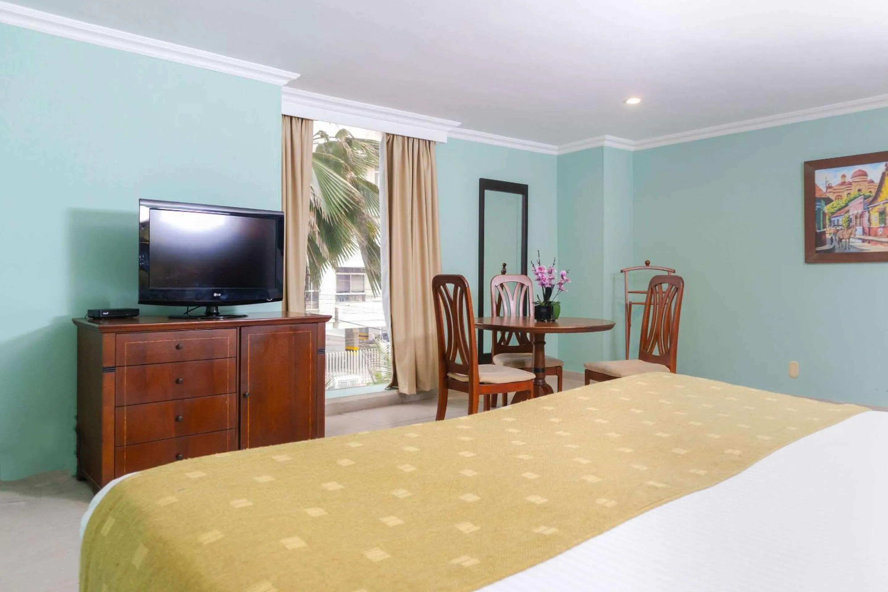 Bedroom, Bed in Hotel Faranda Express Puerta Del Sol Barranquilla, A Member of Radisson Individuals