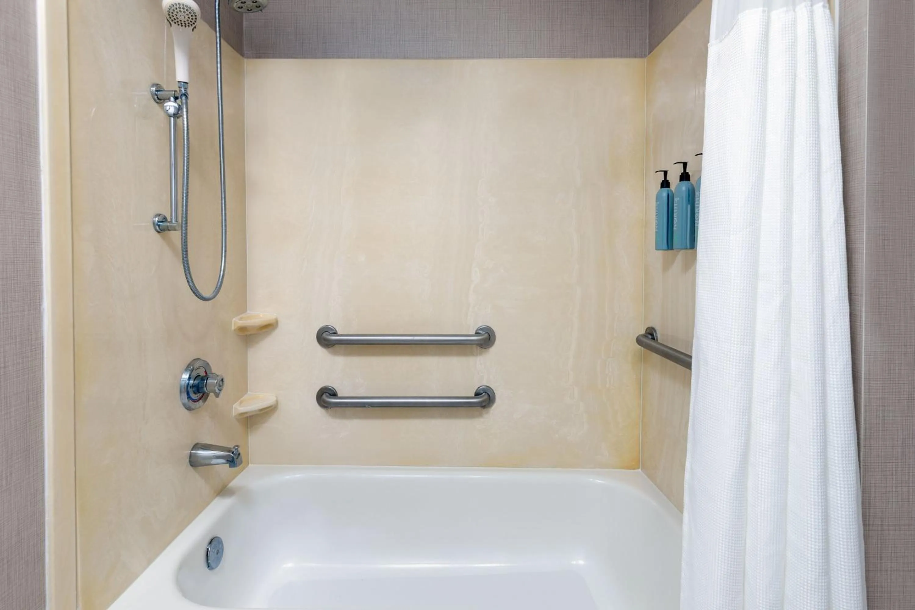 Bedroom in Residence Inn Greenville-Spartanburg Airport