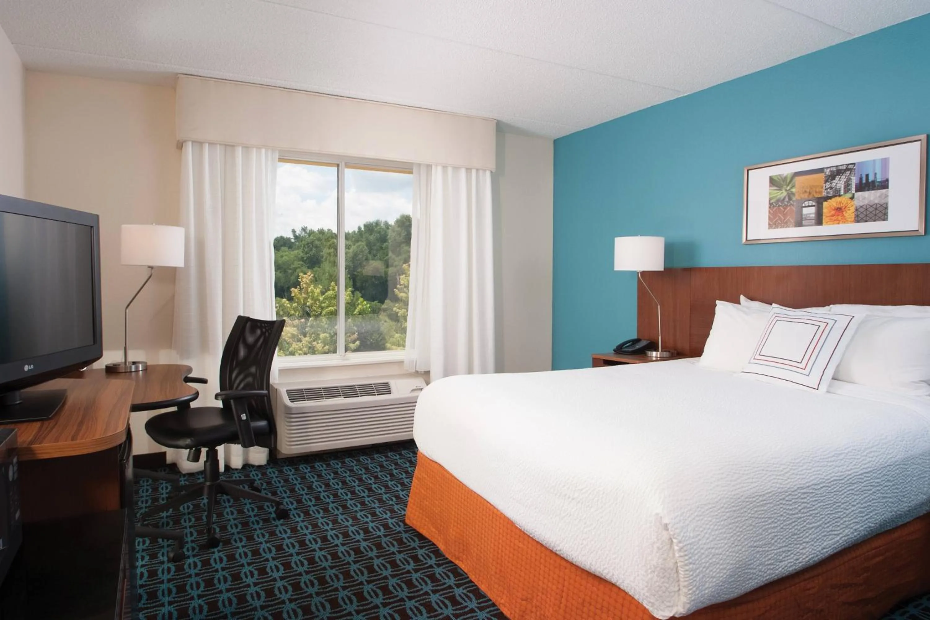 Photo of the whole room, Bed in Fairfield Inn Greenville Spartanburg Airport