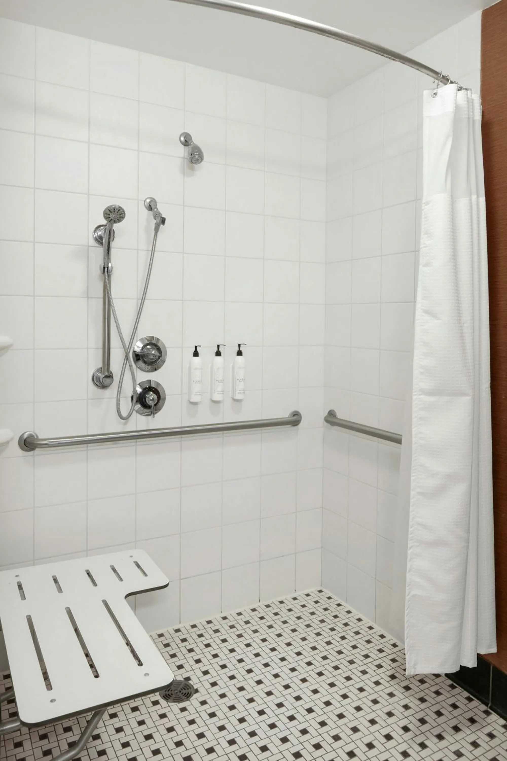 Bathroom in Fairfield Inn & Suites by Marriott Carlisle