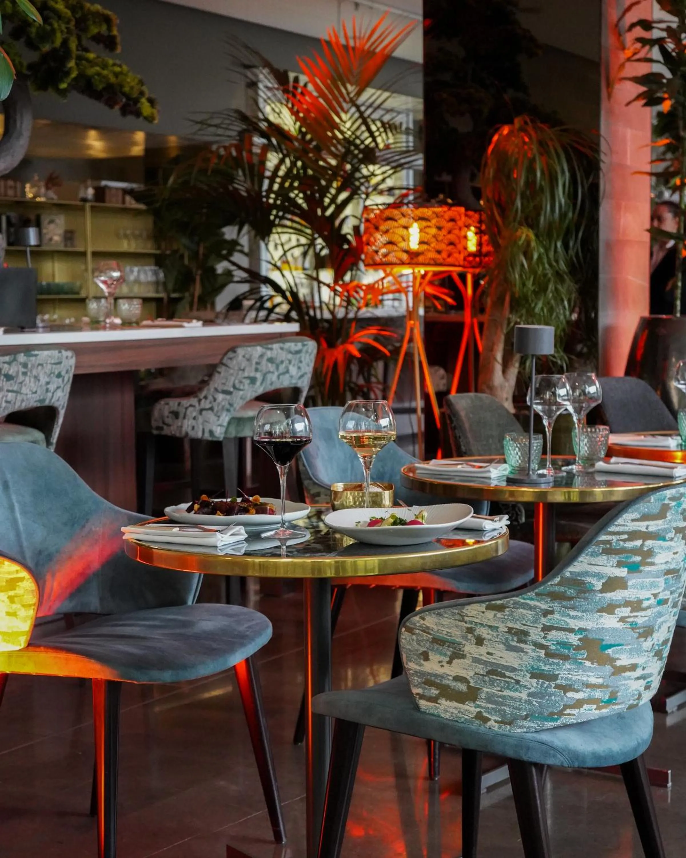 Restaurant/places to eat in Pullman Paris Tour Eiffel