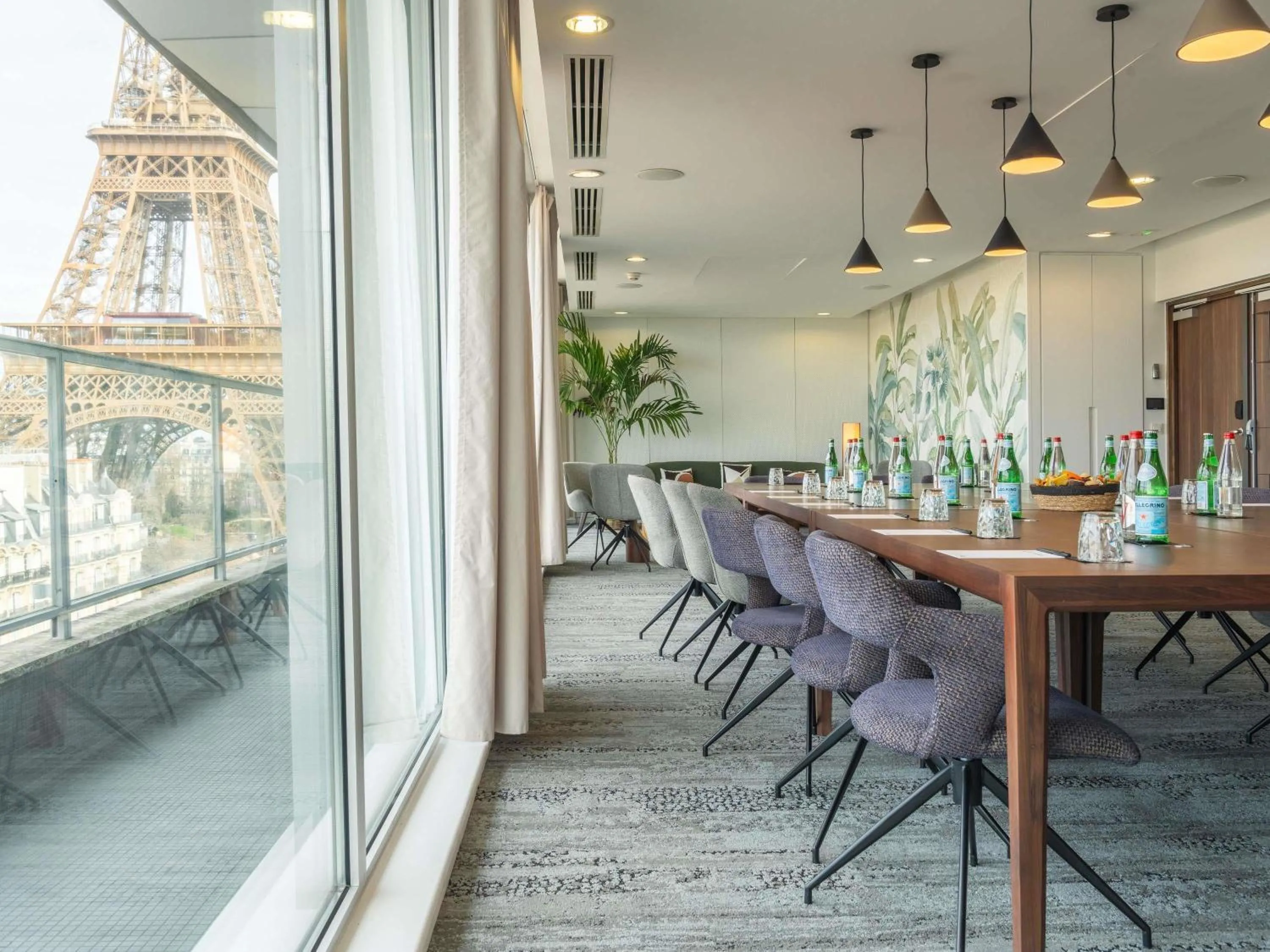 Meeting/conference room in Pullman Paris Tour Eiffel