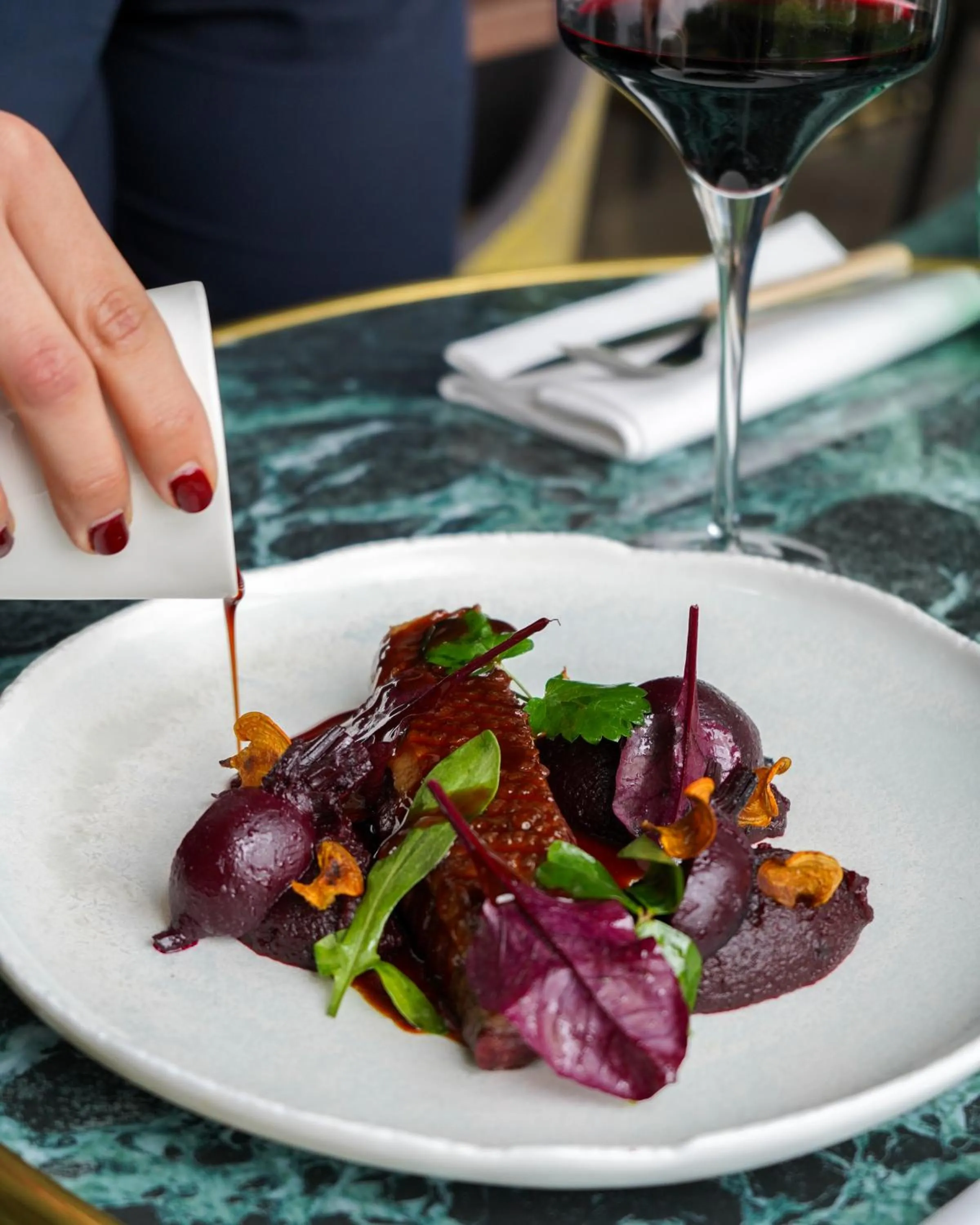 Restaurant/places to eat in Pullman Paris Tour Eiffel