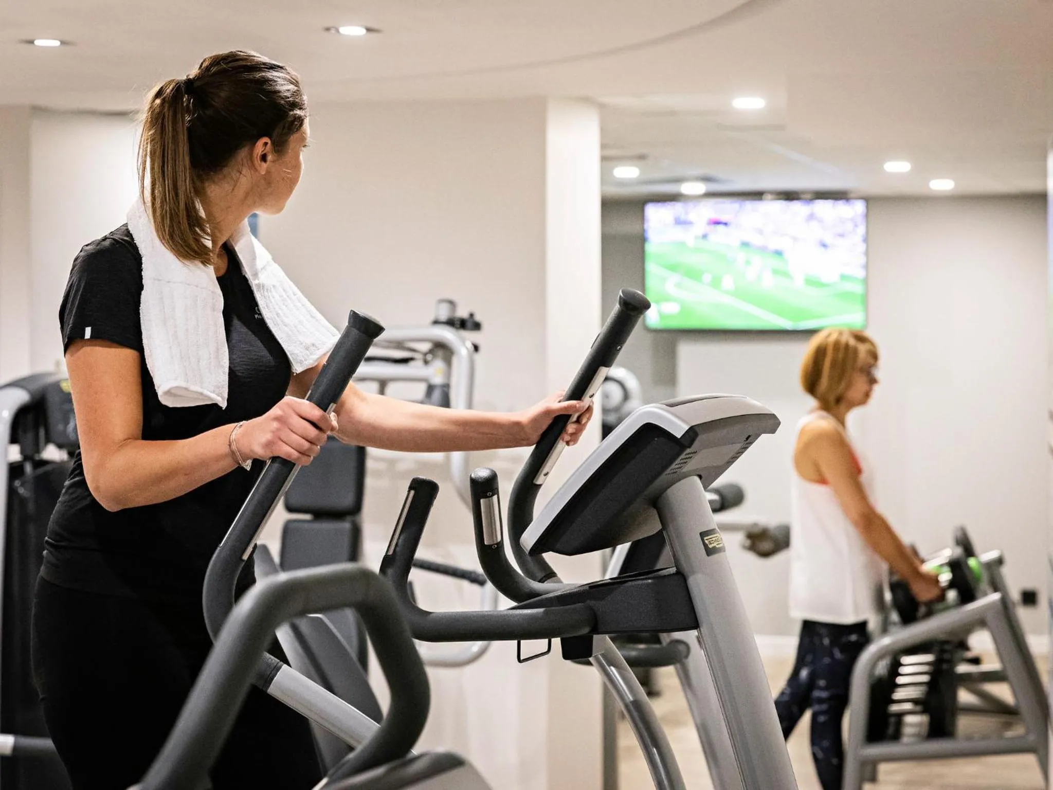 Fitness centre/facilities in Pullman Paris Tour Eiffel