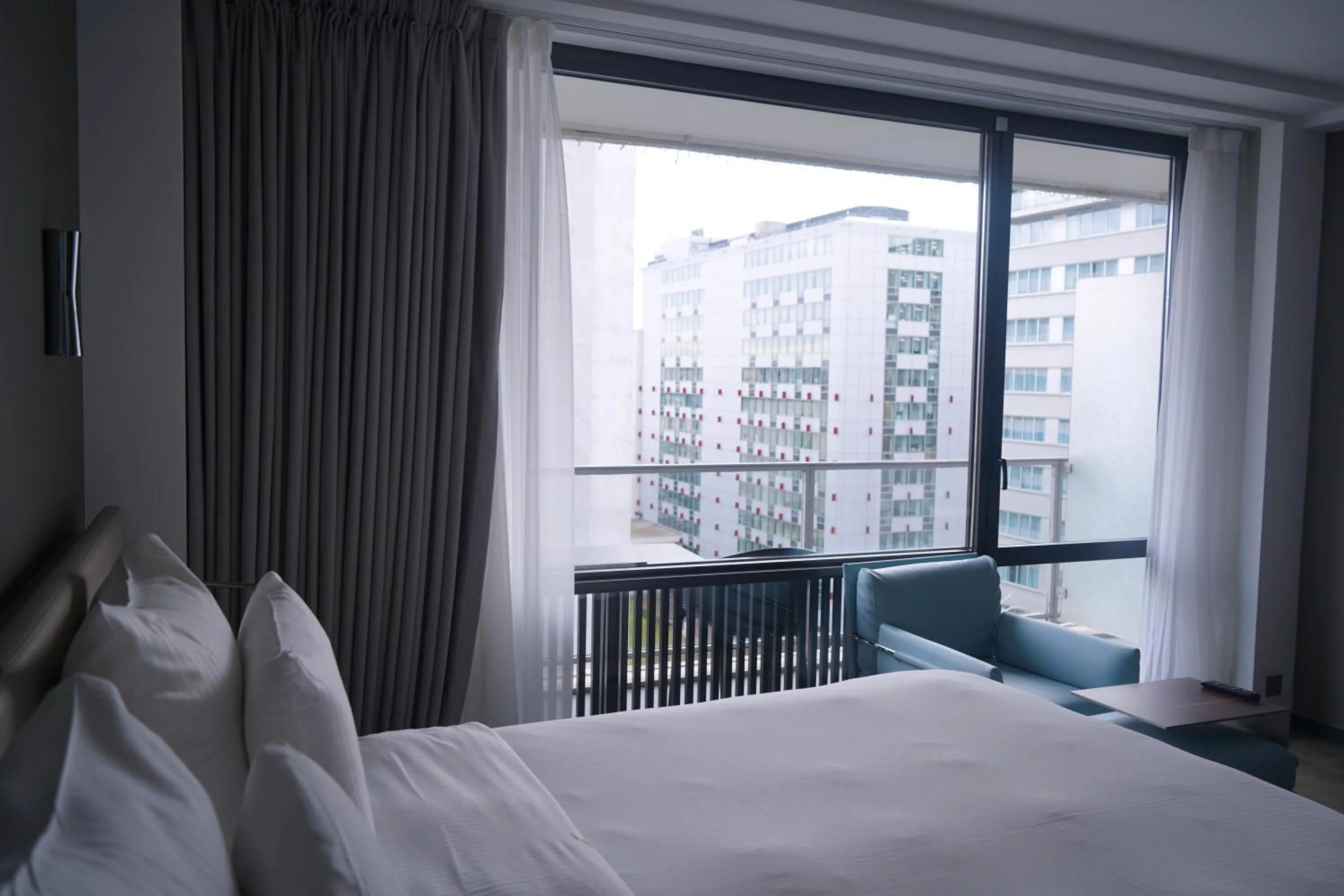 View (from property/room), Bed in Pullman Paris Tour Eiffel