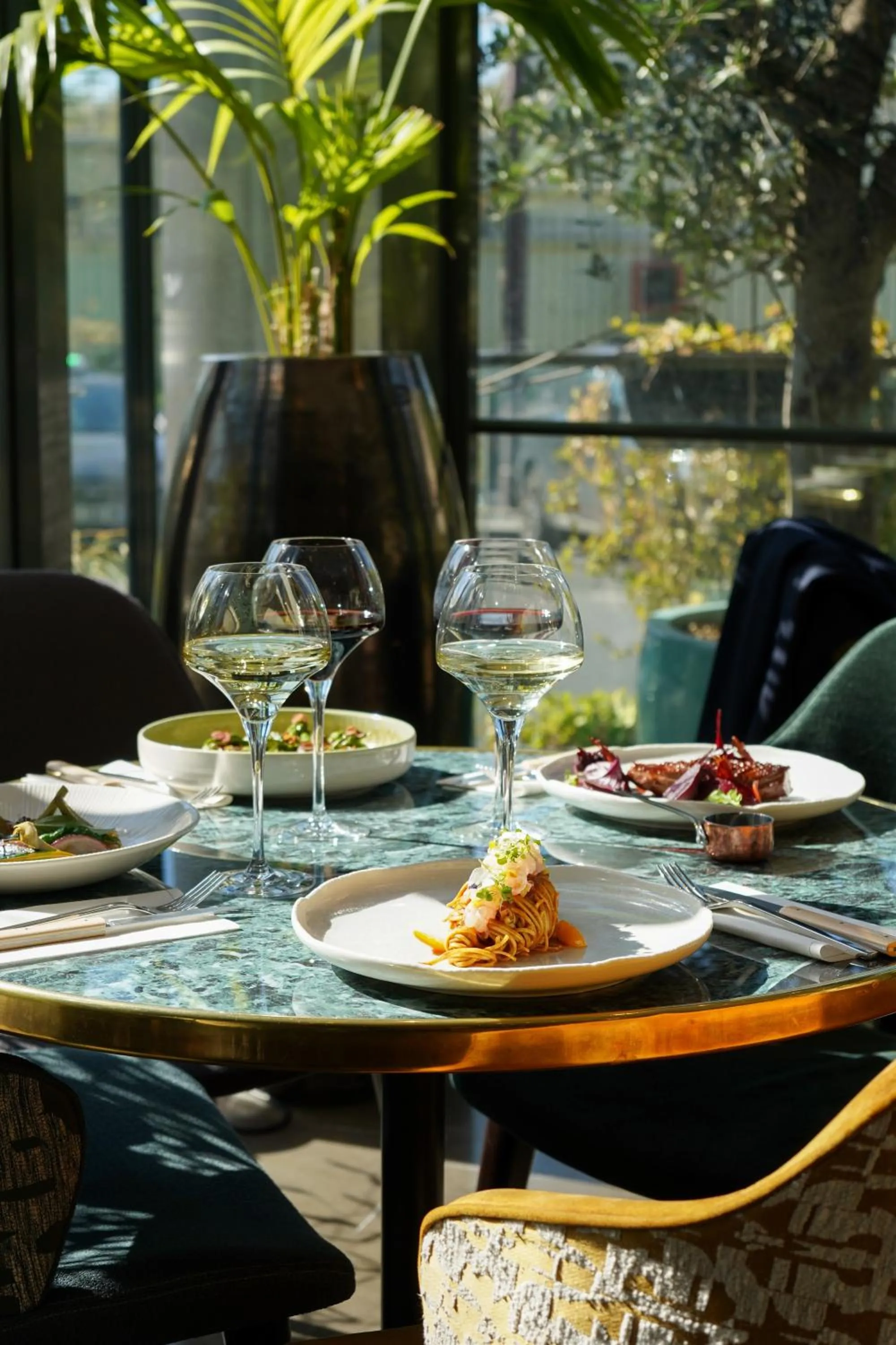 Restaurant/places to eat in Pullman Paris Tour Eiffel