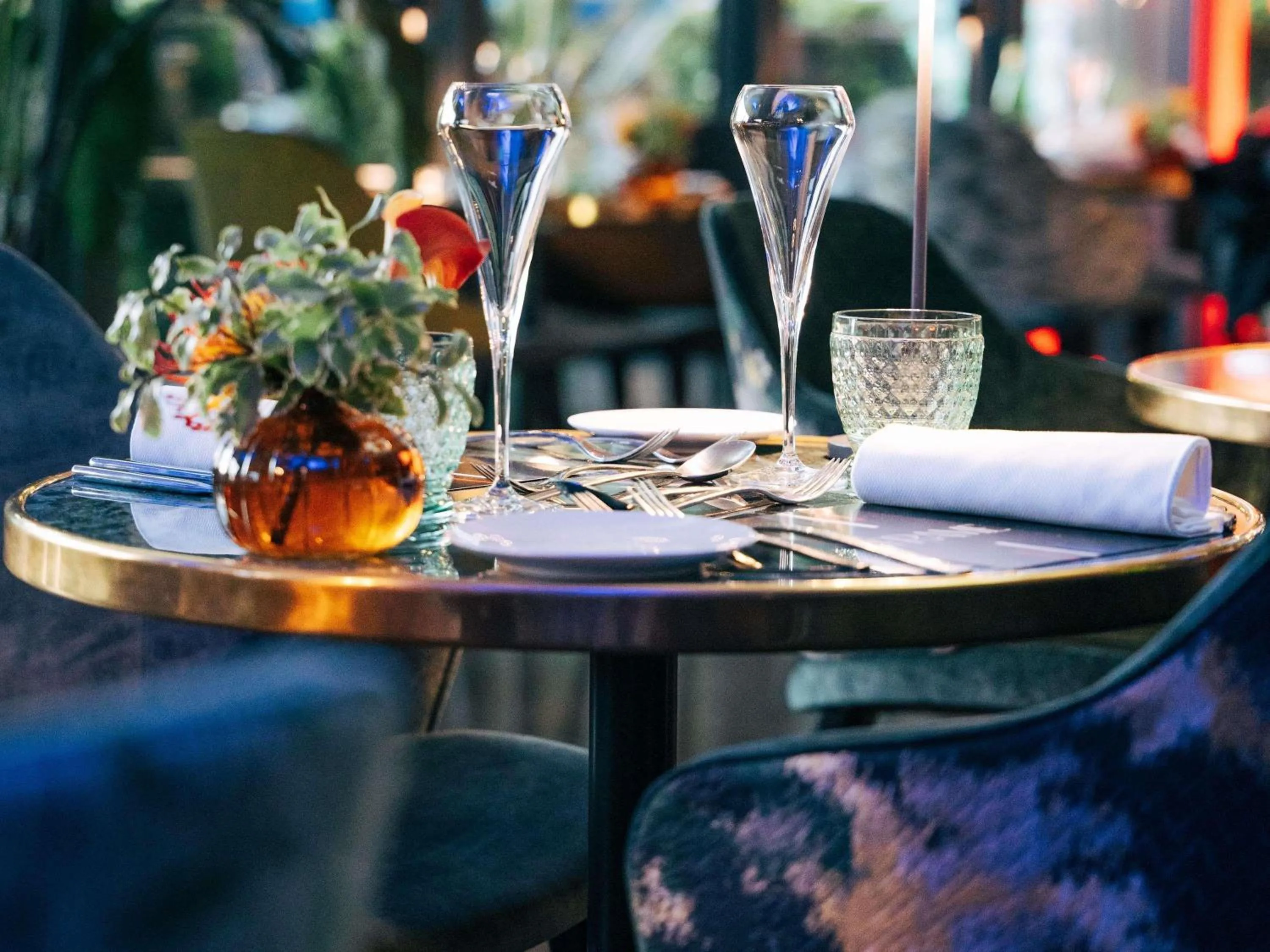 Lounge or bar in Pullman Paris Tour Eiffel