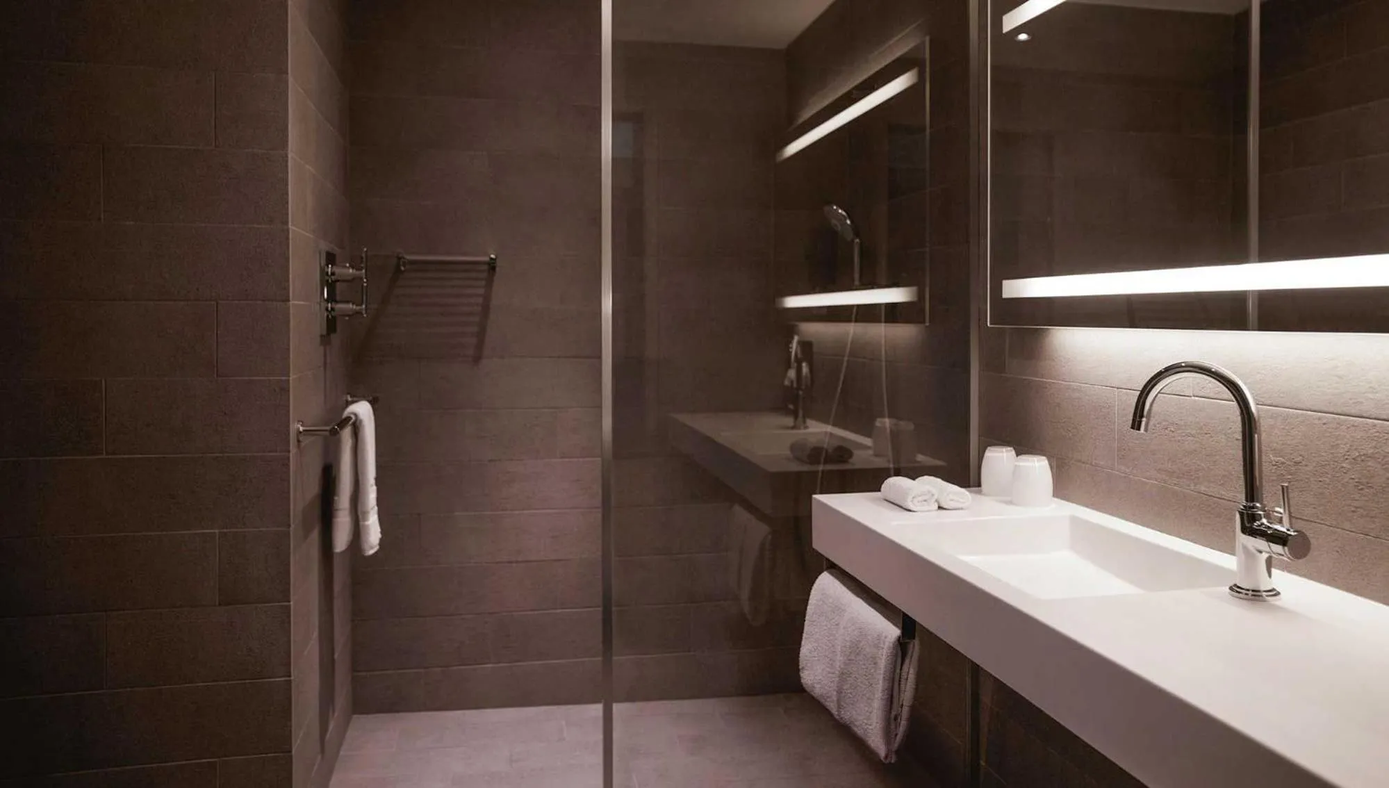 Bathroom in Pullman Paris Tour Eiffel