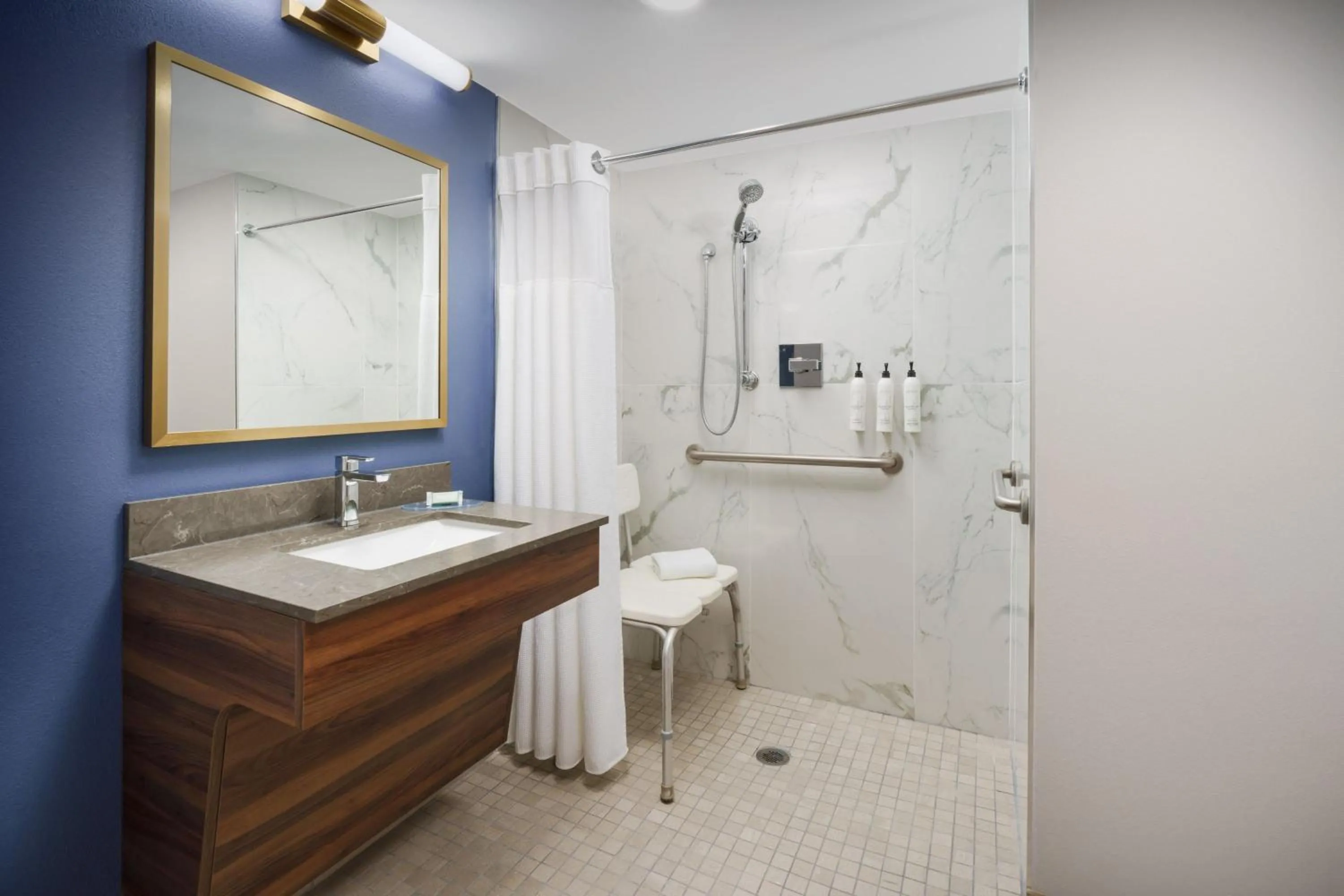 Bathroom in Fairfield Inn Harrisburg Hershey