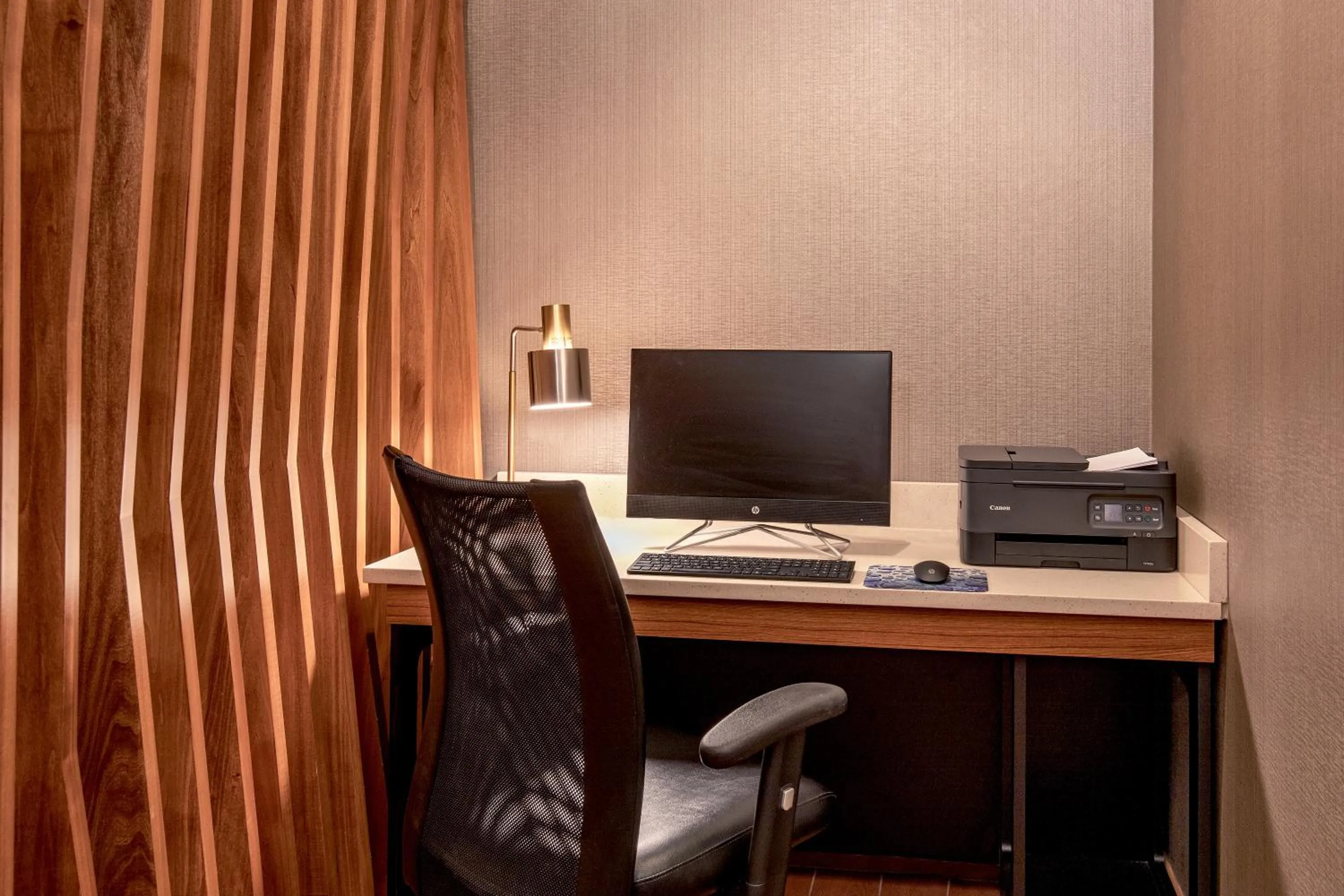 Business facilities in SpringHill Suites by Marriott Hershey Near The Park
