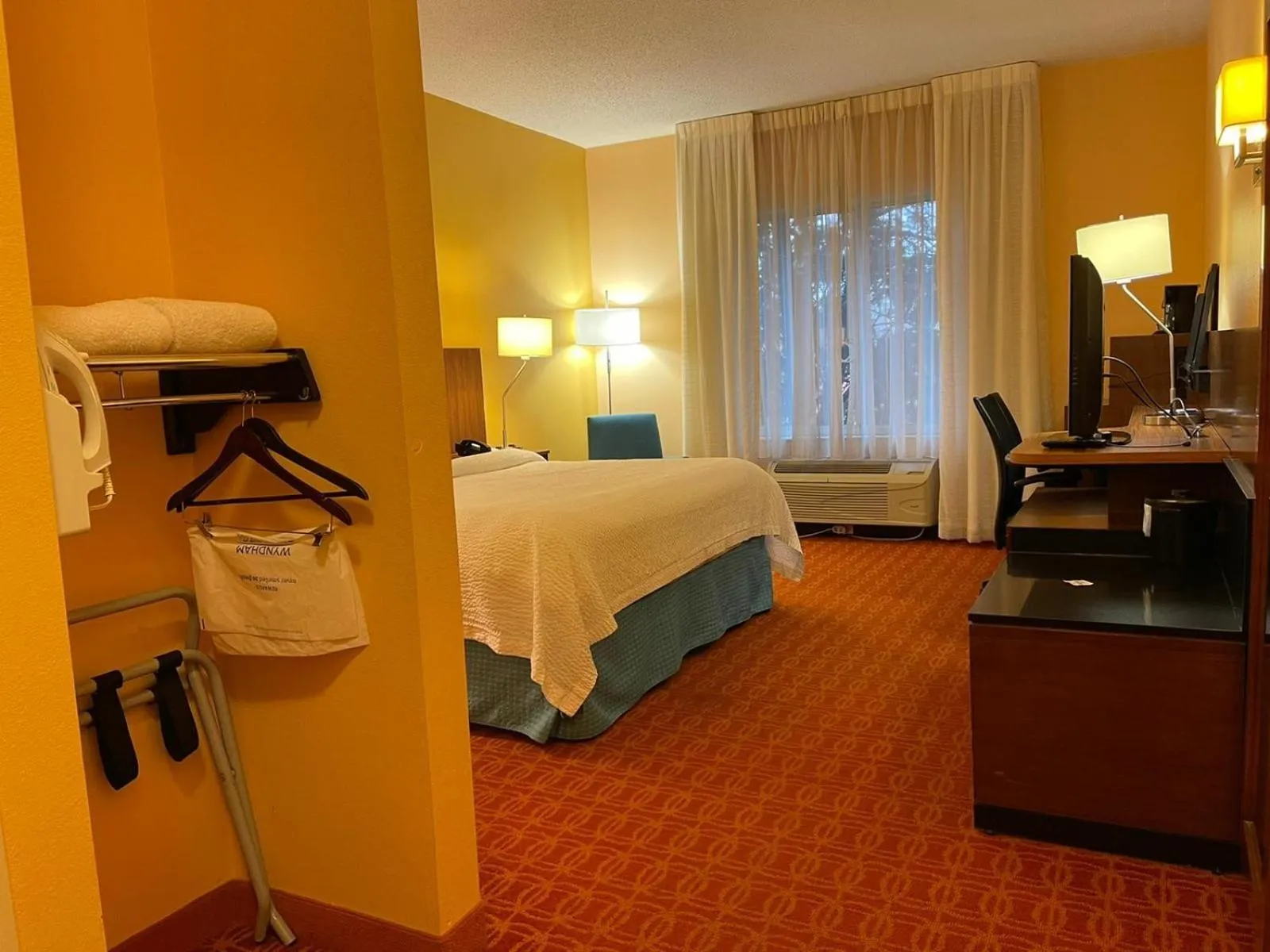 View (from property/room), Bed in Baymont by Wyndham Chambersburg