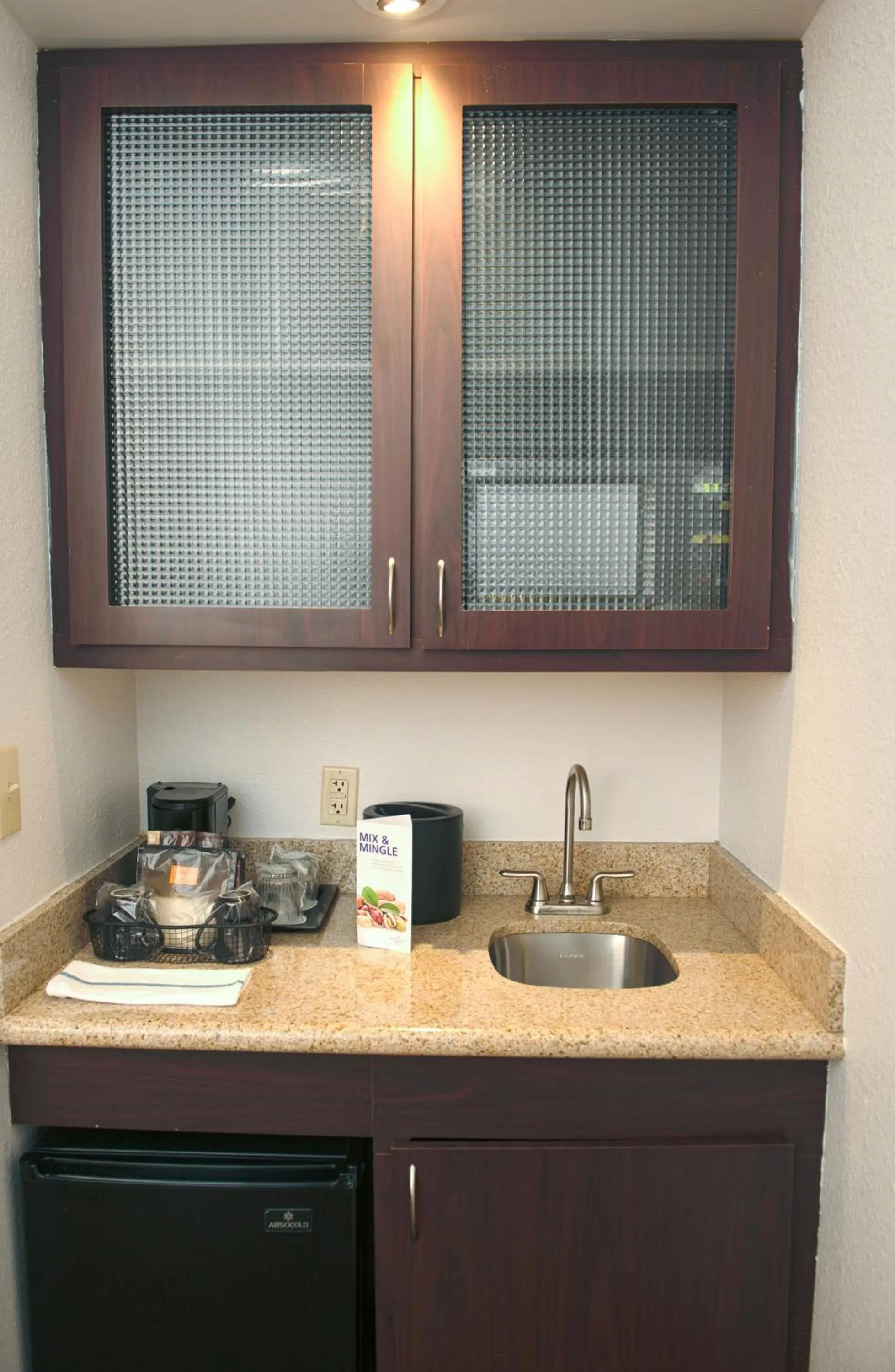 Coffee/tea facilities in SpringHill Suites Houston Pearland