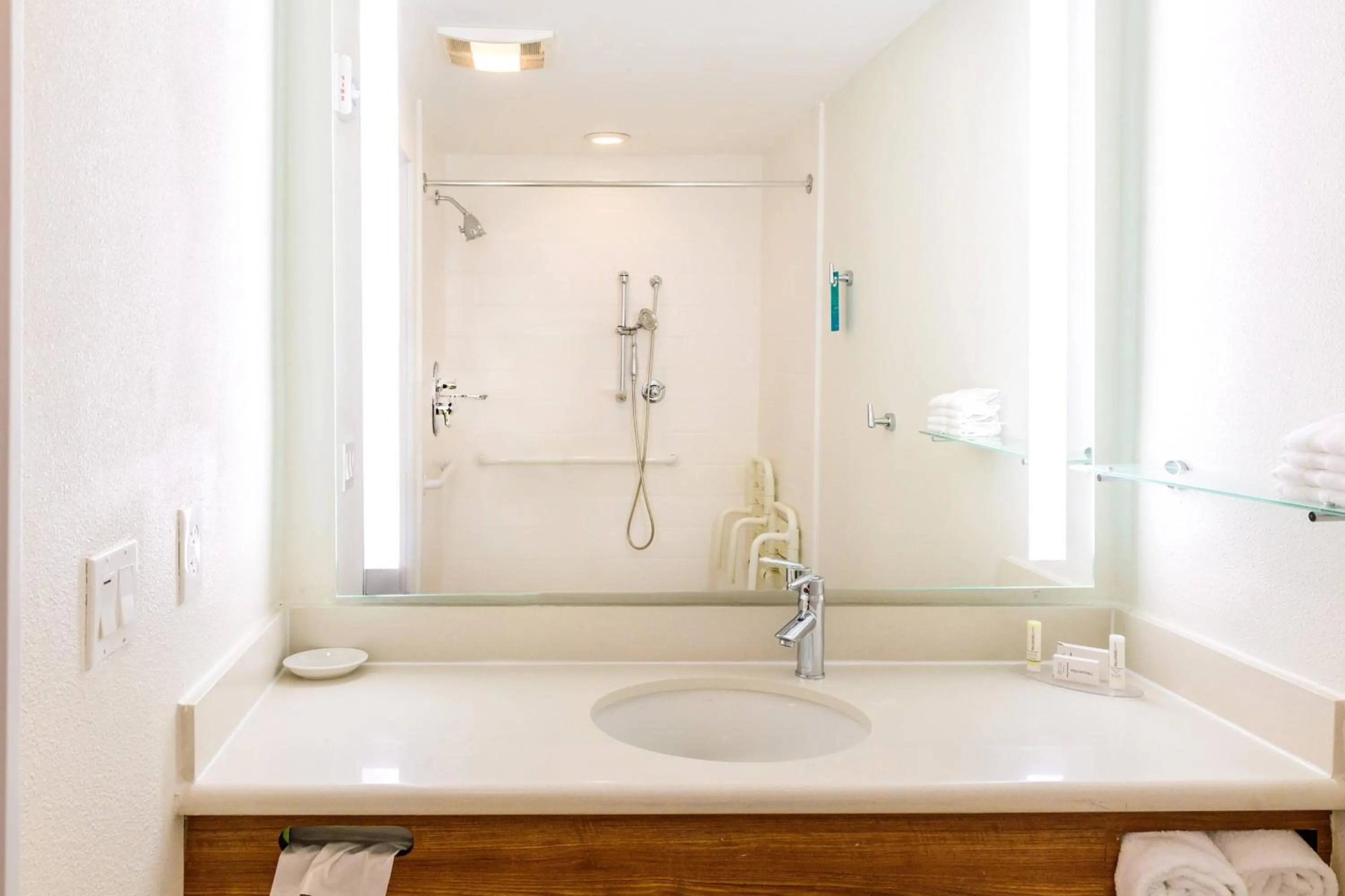 Bathroom in SpringHill Suites Houston NASA/Seabrook