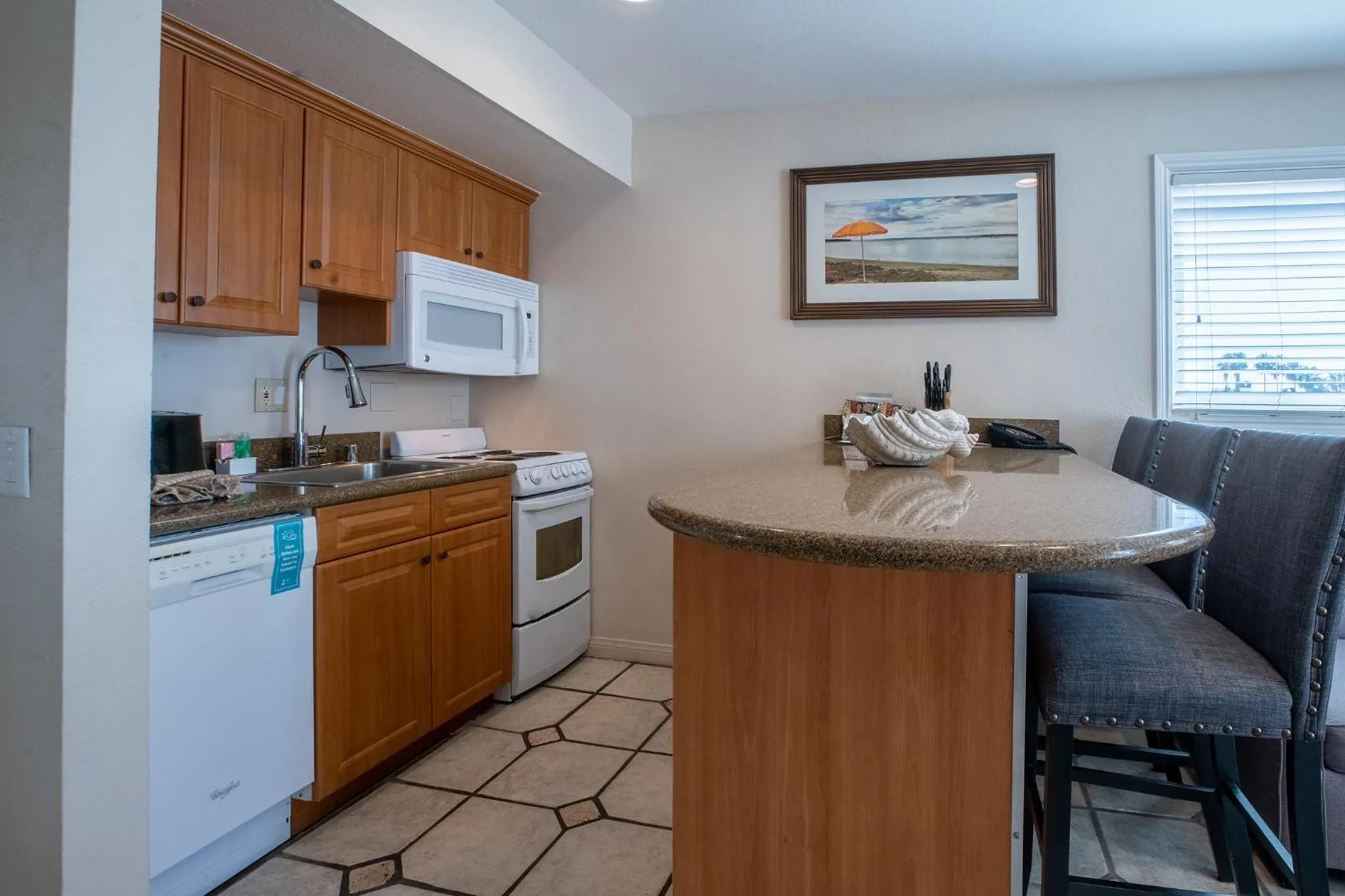 Kitchen or kitchenette in San Clemente Cove Resort