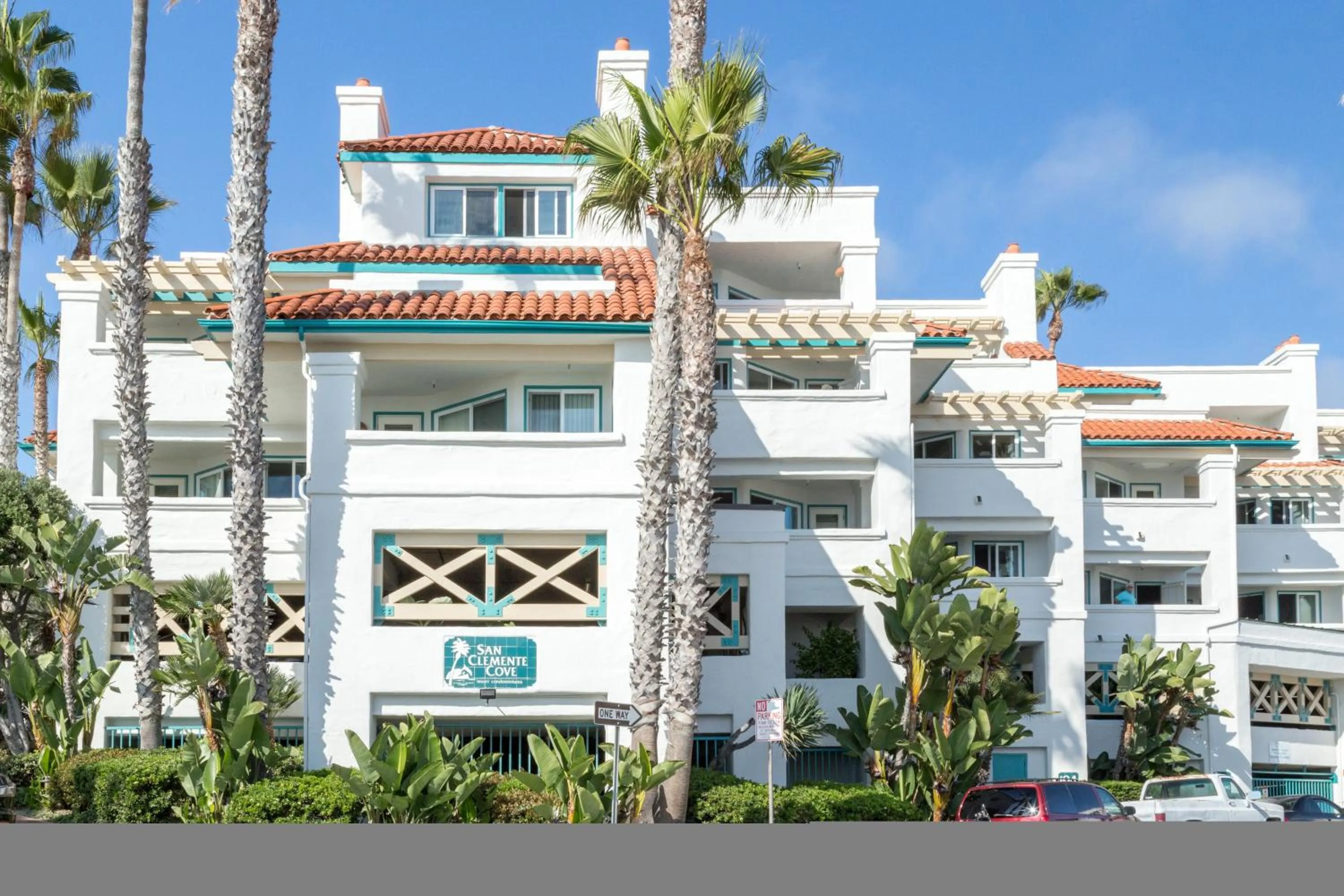 Property building in San Clemente Cove Resort