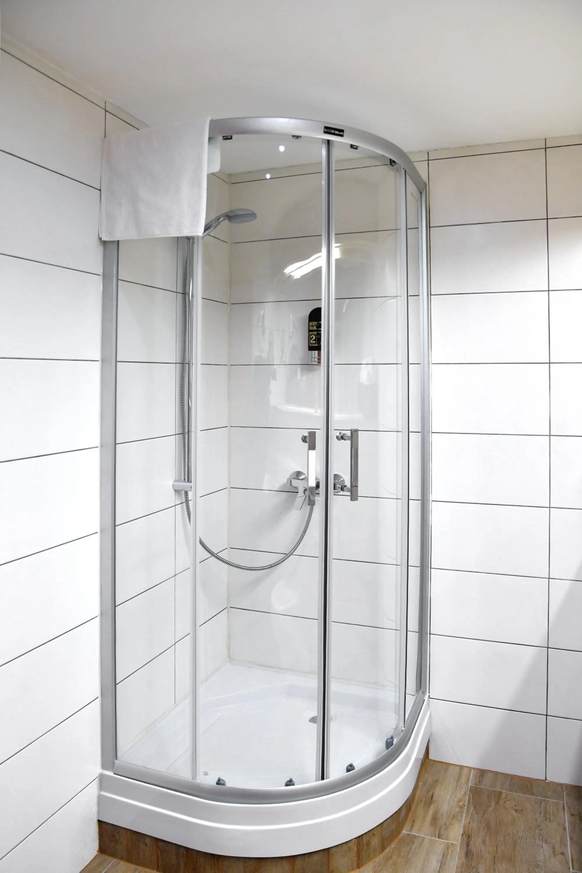 Shower in Marcel Apartments Leipzig