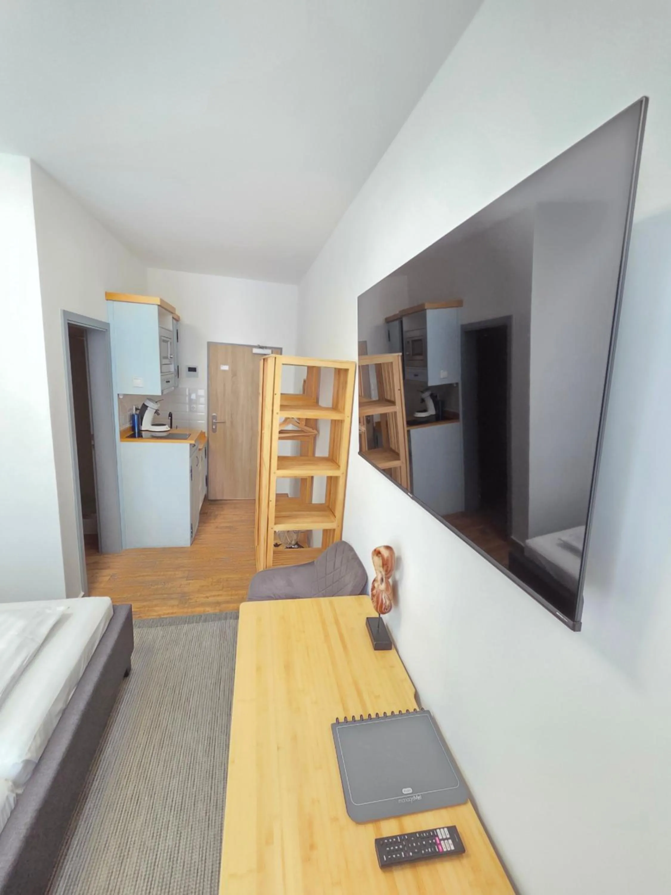 Kitchen or kitchenette, Bed in Marcel Apartments Leipzig