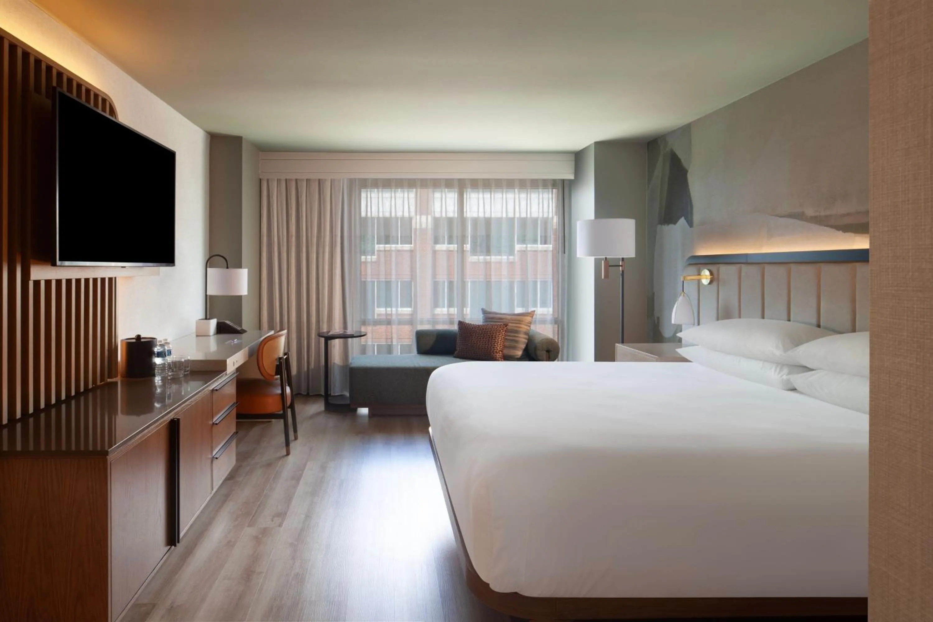 Photo of the whole room, Bed in Houston Marriott Sugar Land