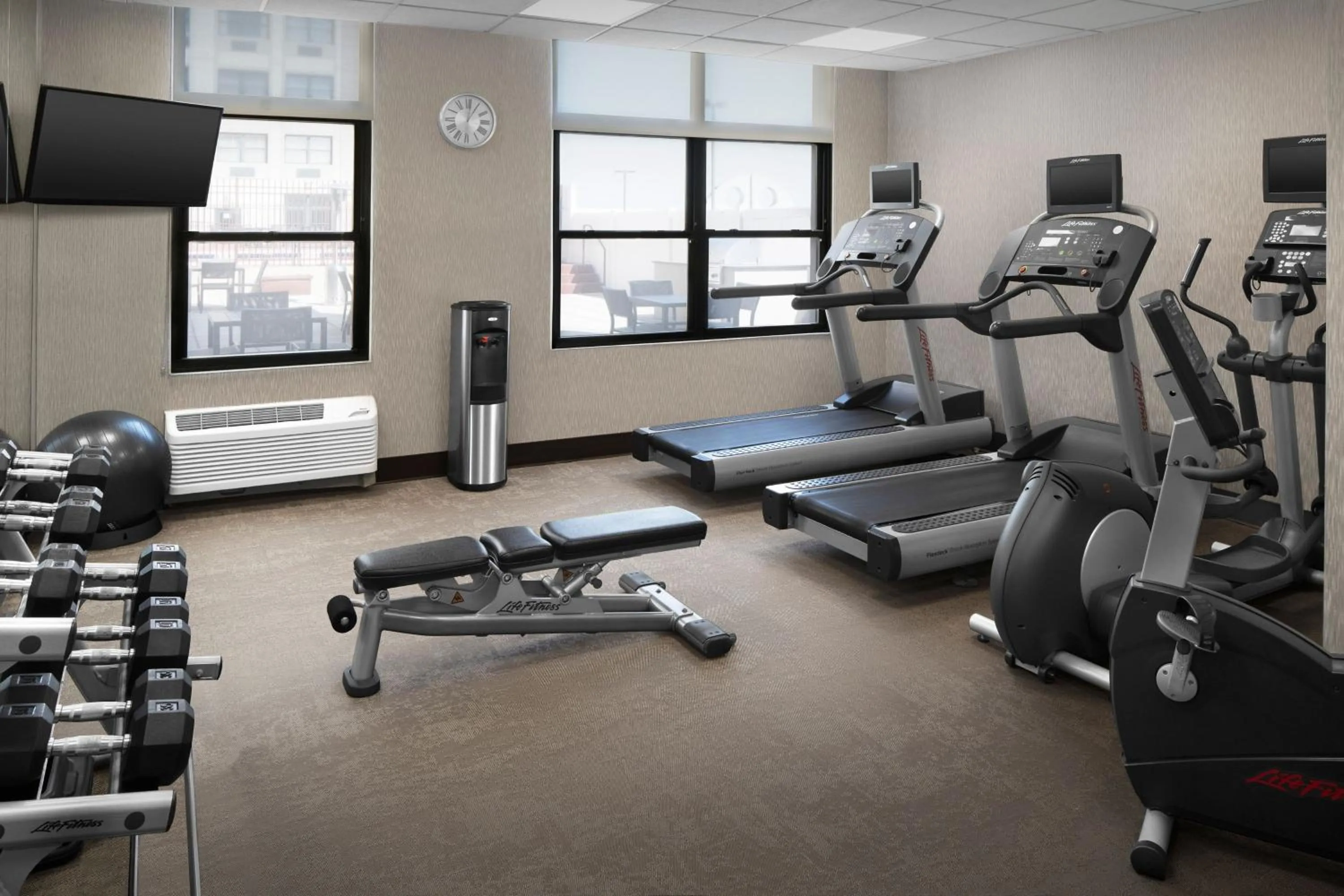 Fitness centre/facilities in Residence Inn New Rochelle