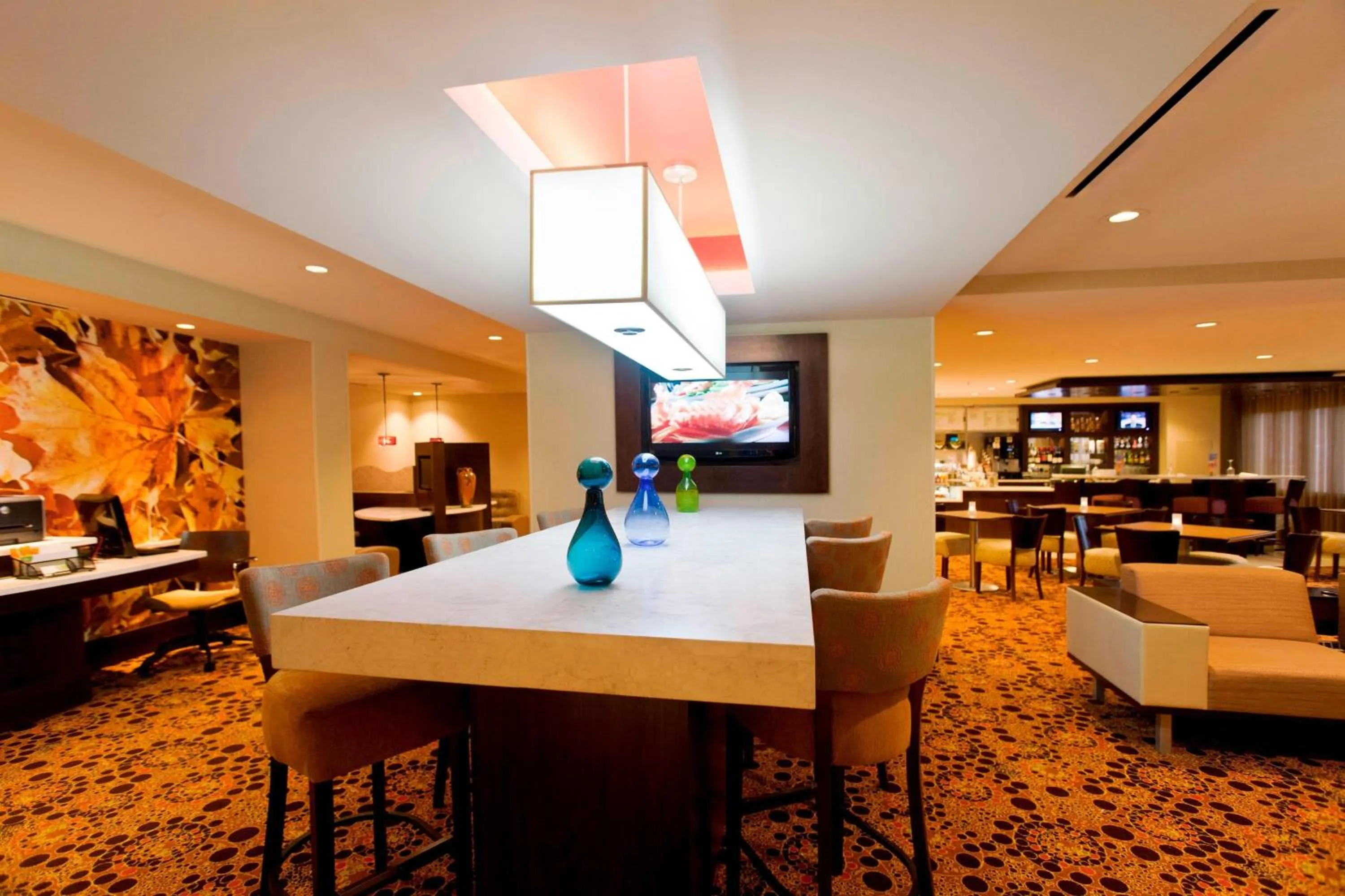 Restaurant/places to eat in Courtyard Newburgh Stewart Airport