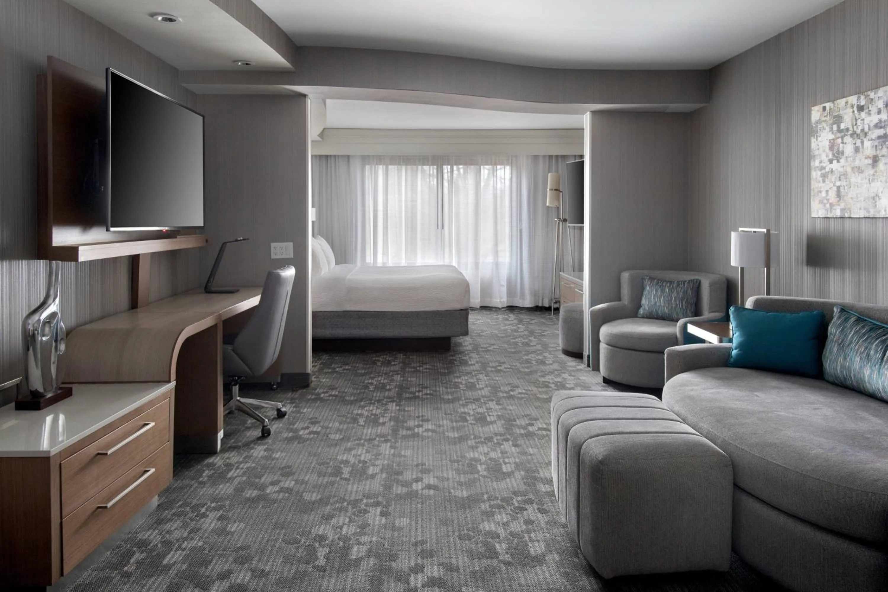 Photo of the whole room, Bed in Courtyard Newburgh Stewart Airport