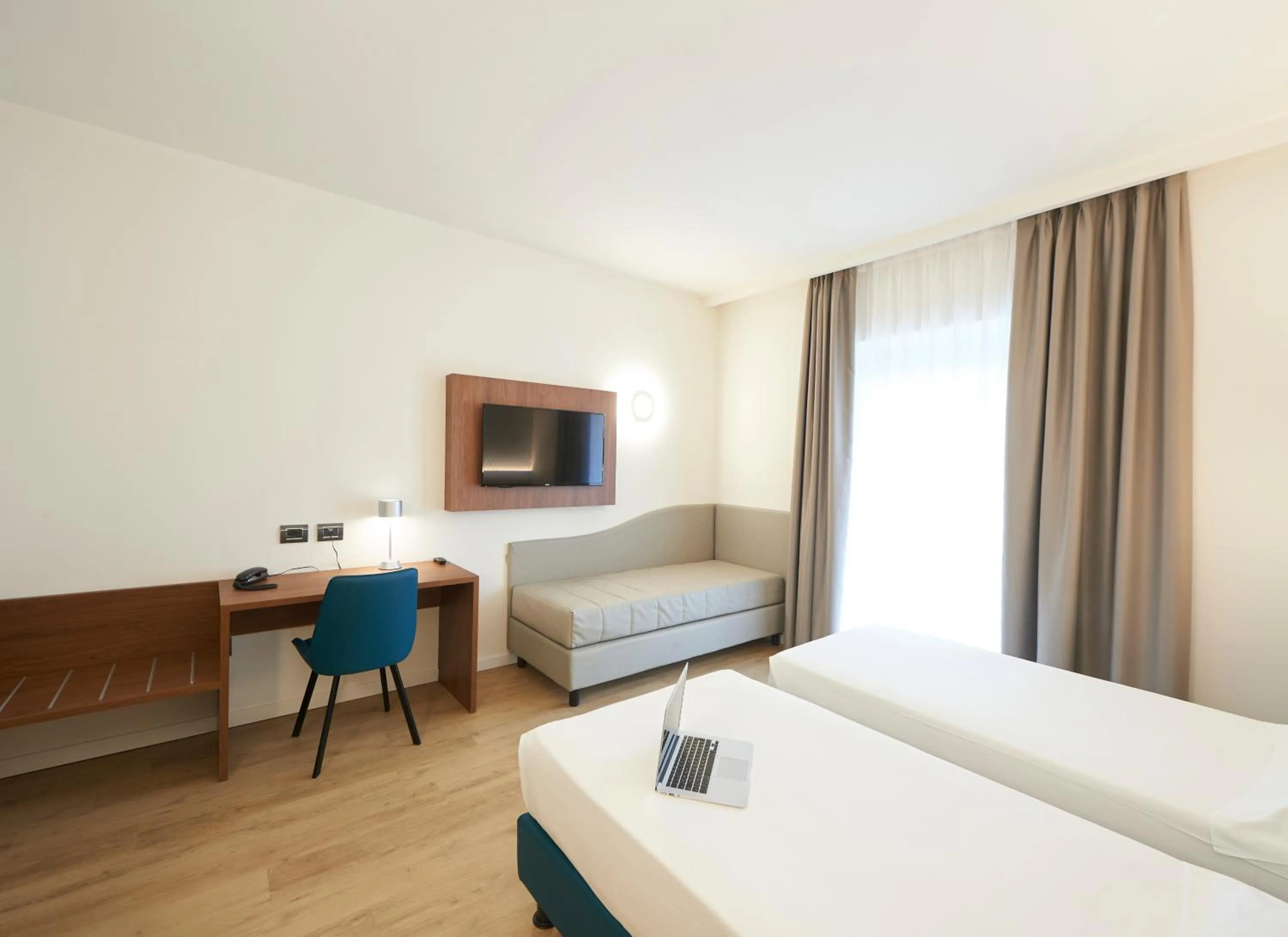 Bedroom, Bed in Palace Hotel Zingonia