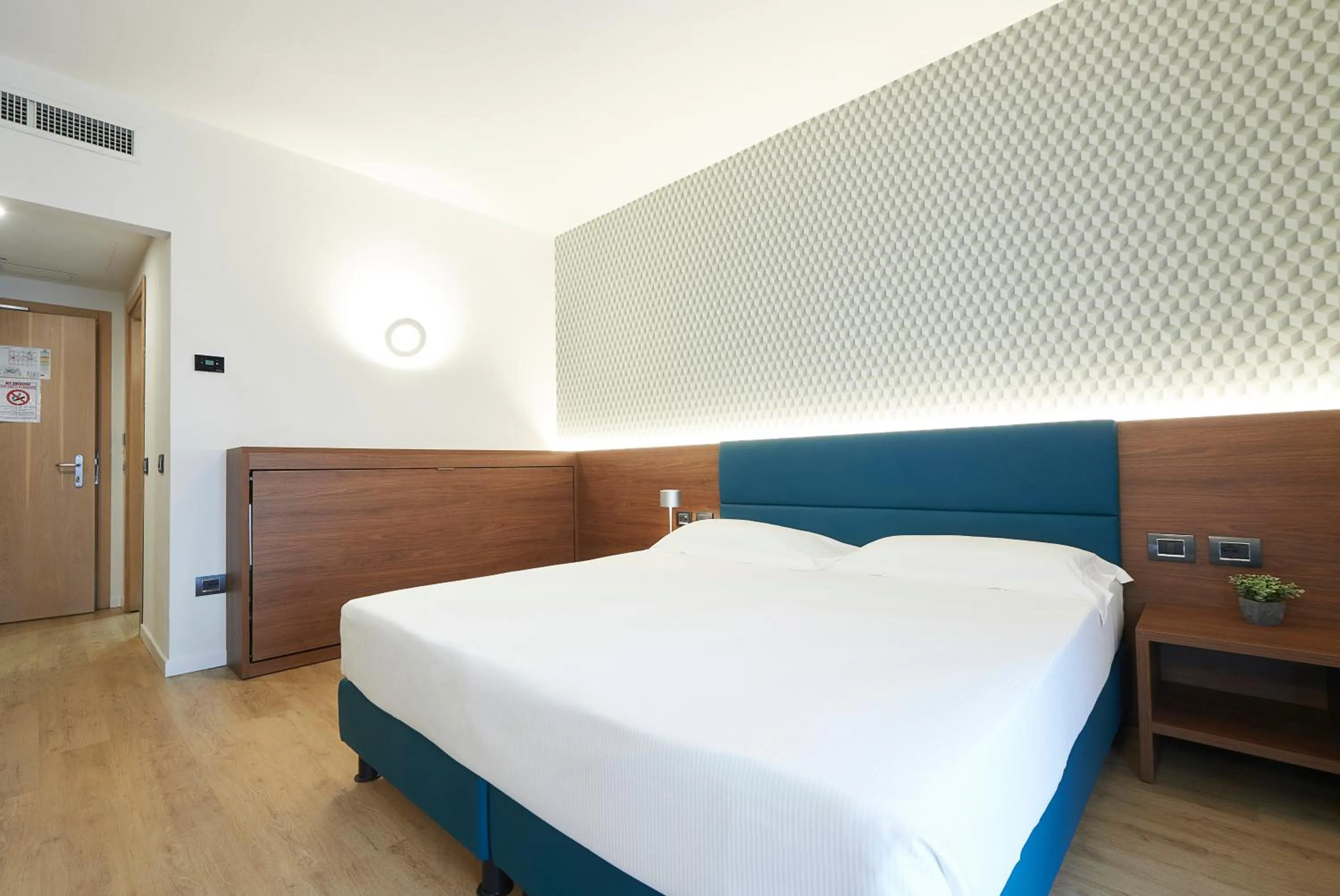 Bedroom, Bed in Palace Hotel Zingonia