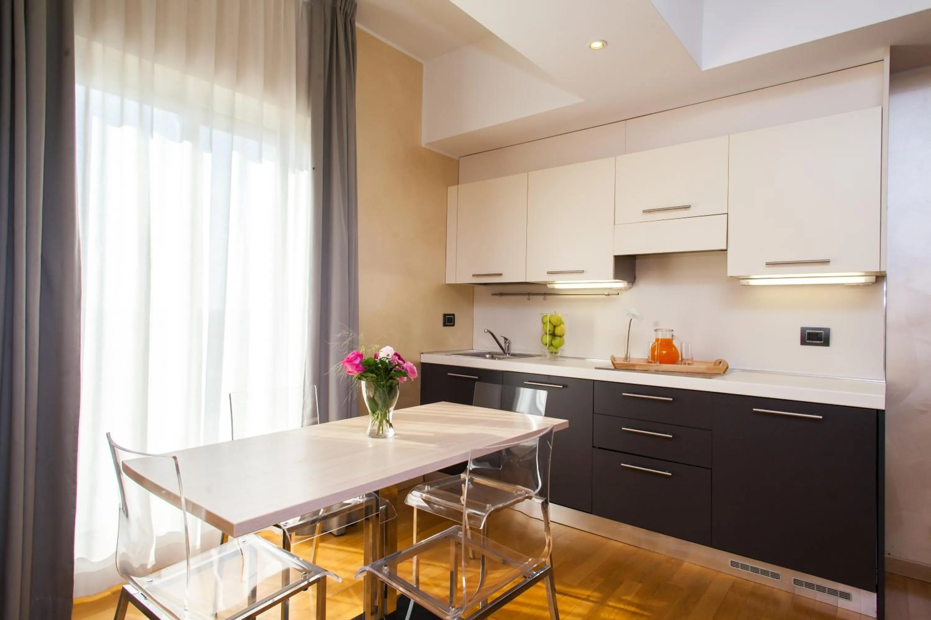 Kitchen or kitchenette in Palace Hotel Zingonia