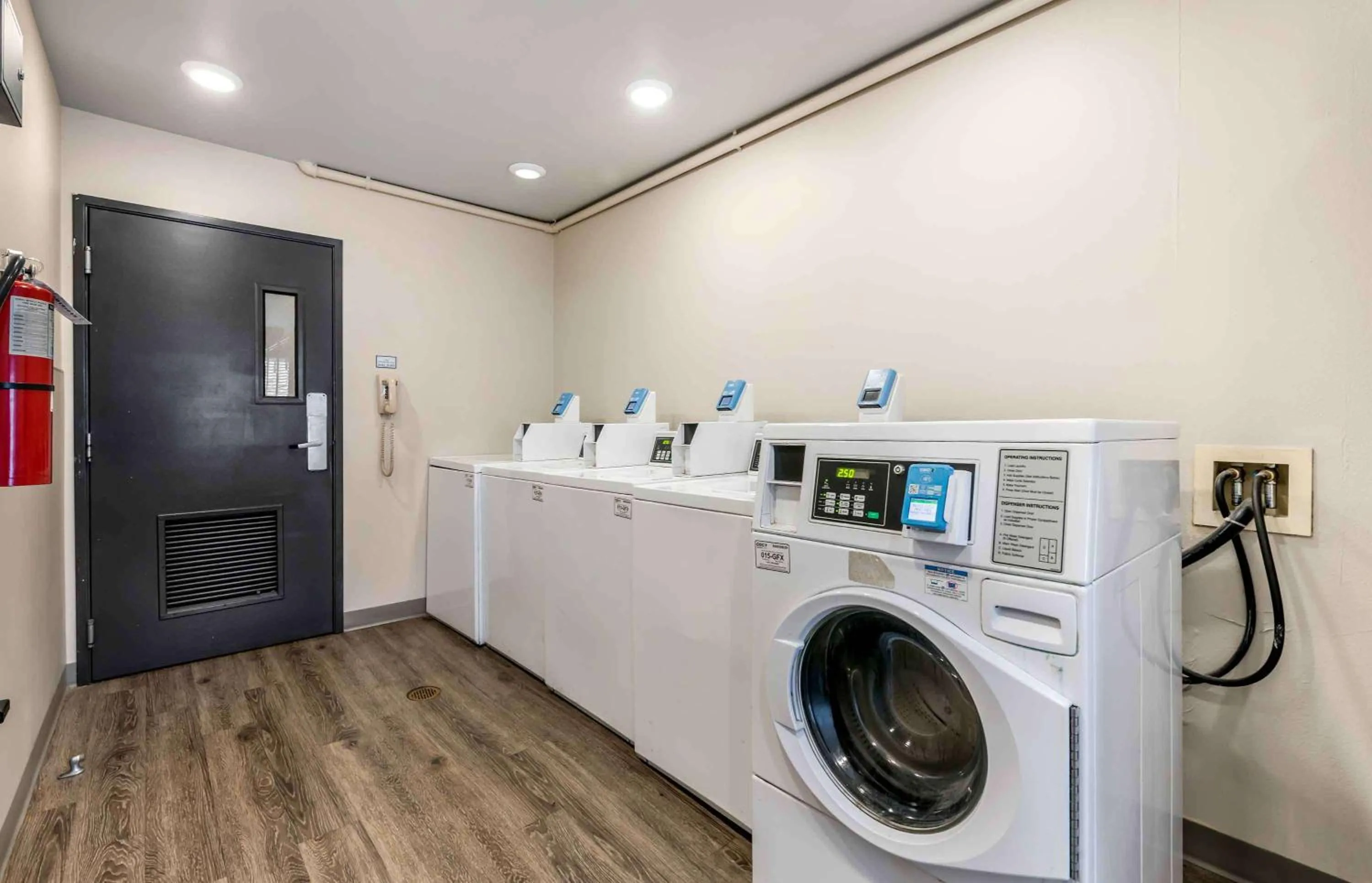 Property building in Extended Stay America Select Suites - Orlando - East