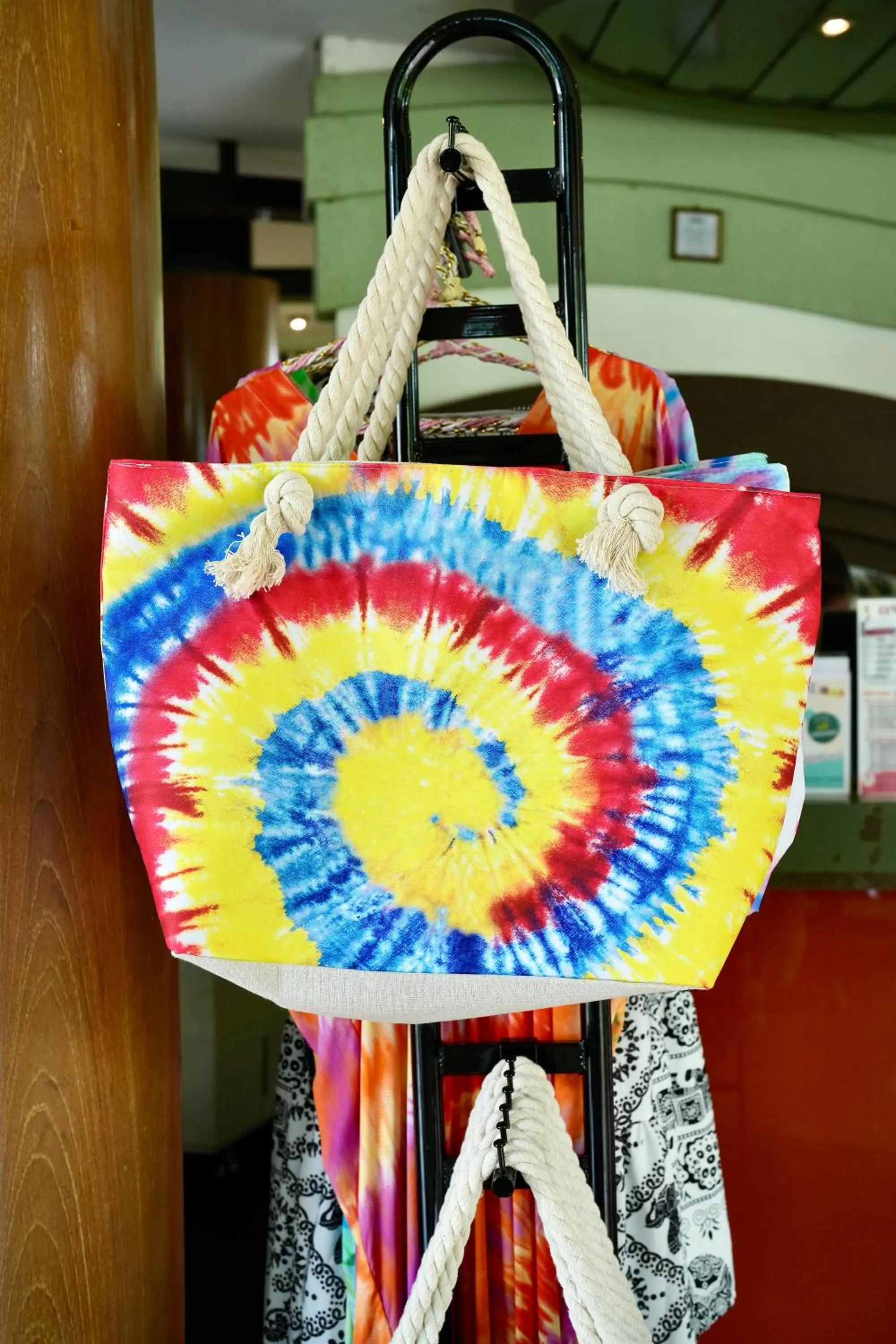 Decorative detail in A-Te Chumphon Hotel - SHA Plus