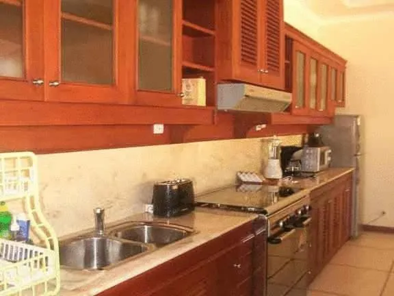 Kitchen or kitchenette in Bali Golden Villas