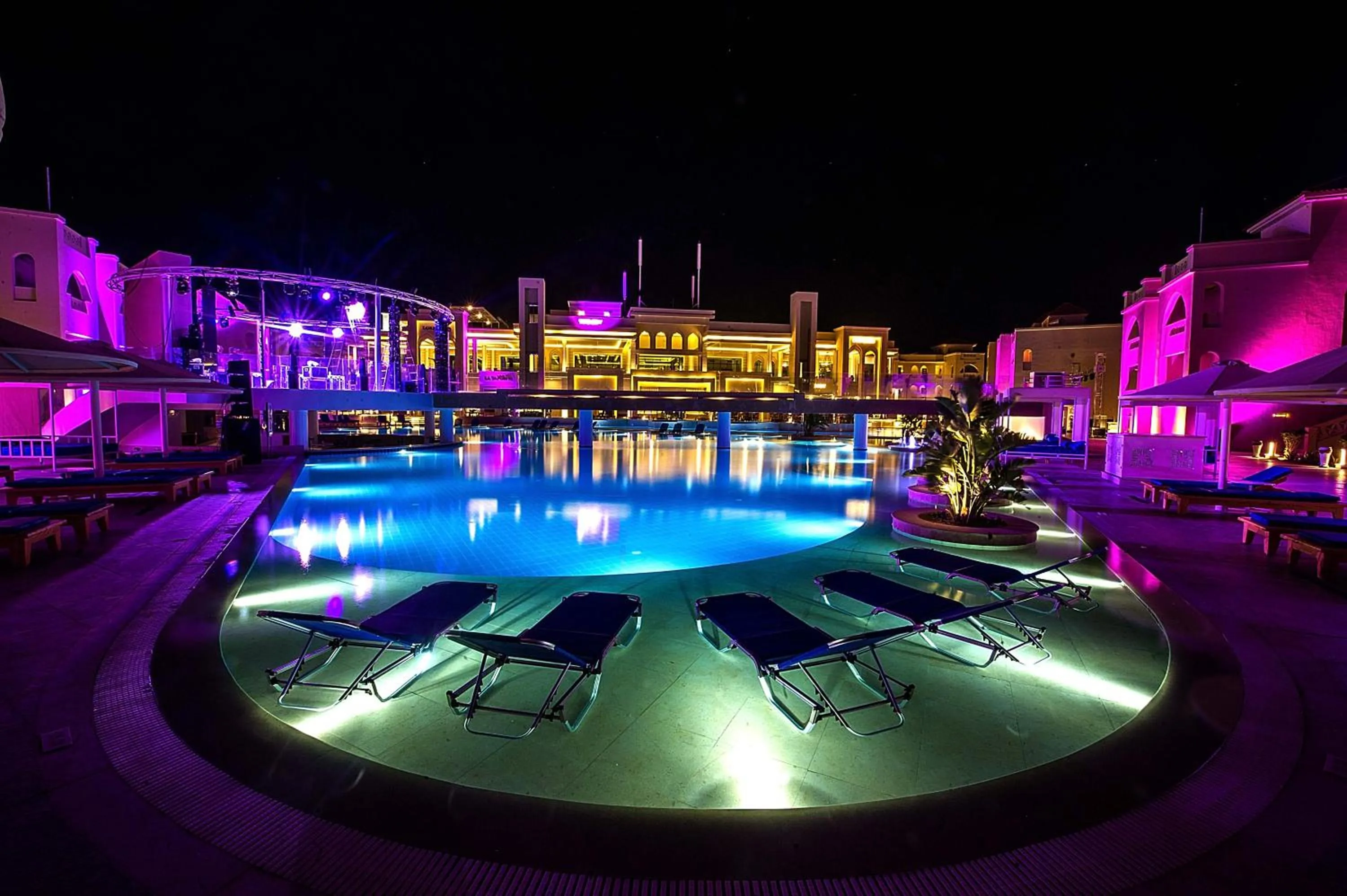 Swimming pool in Pickalbatros Aqua Blu Resort - Hurghada