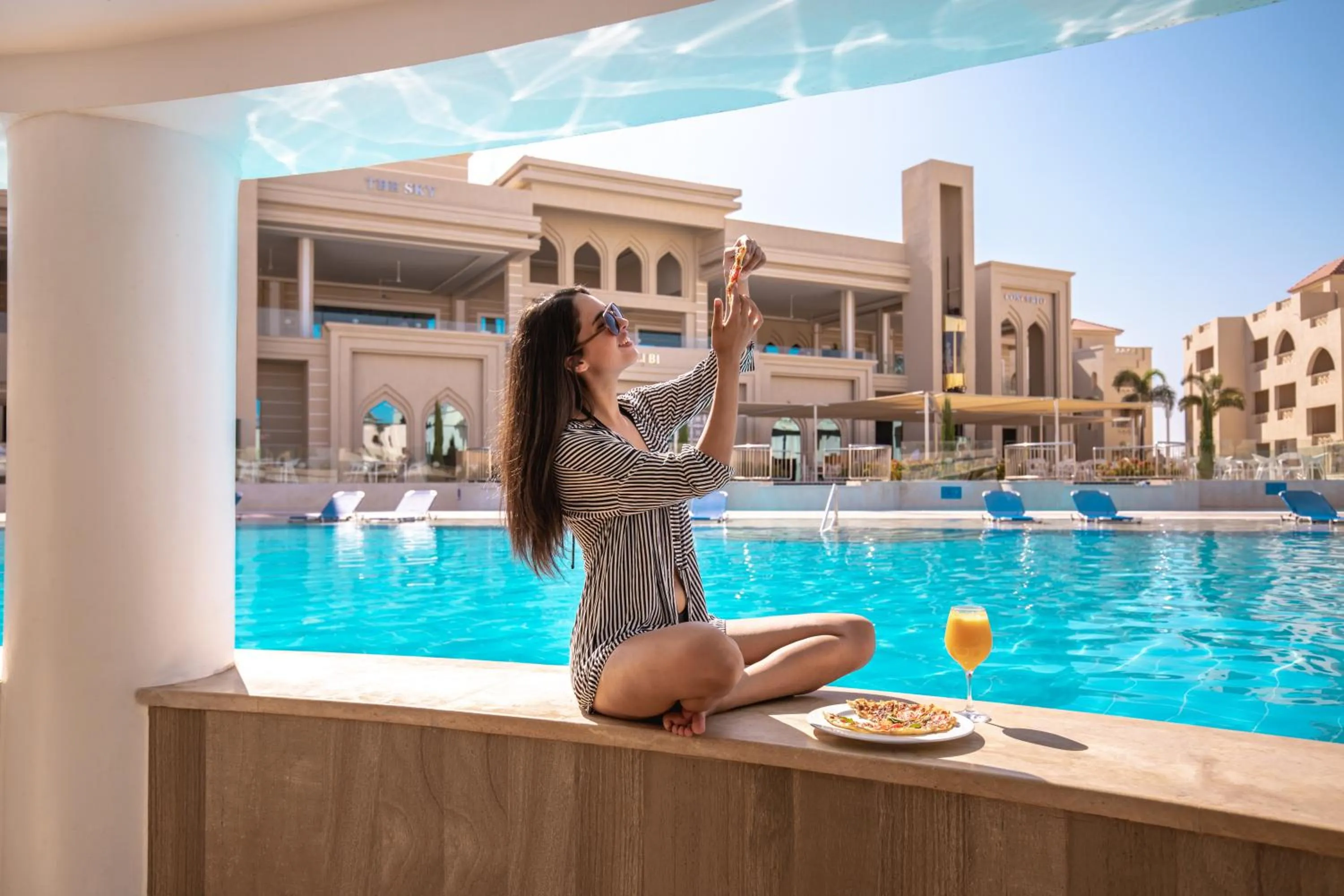 Lounge or bar in Pickalbatros Aqua Blu Resort - Hurghada