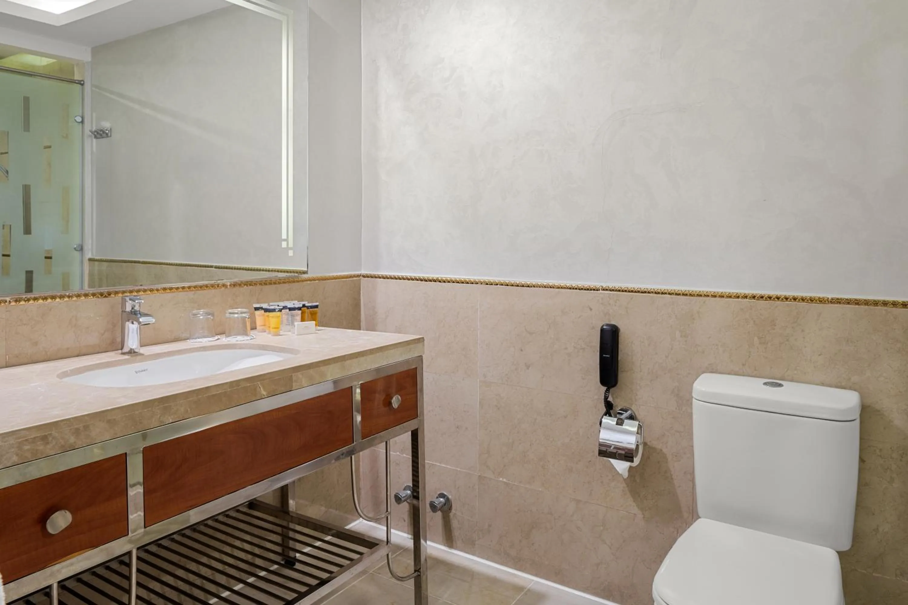 Bathroom in Pickalbatros Aqua Blu Resort - Hurghada