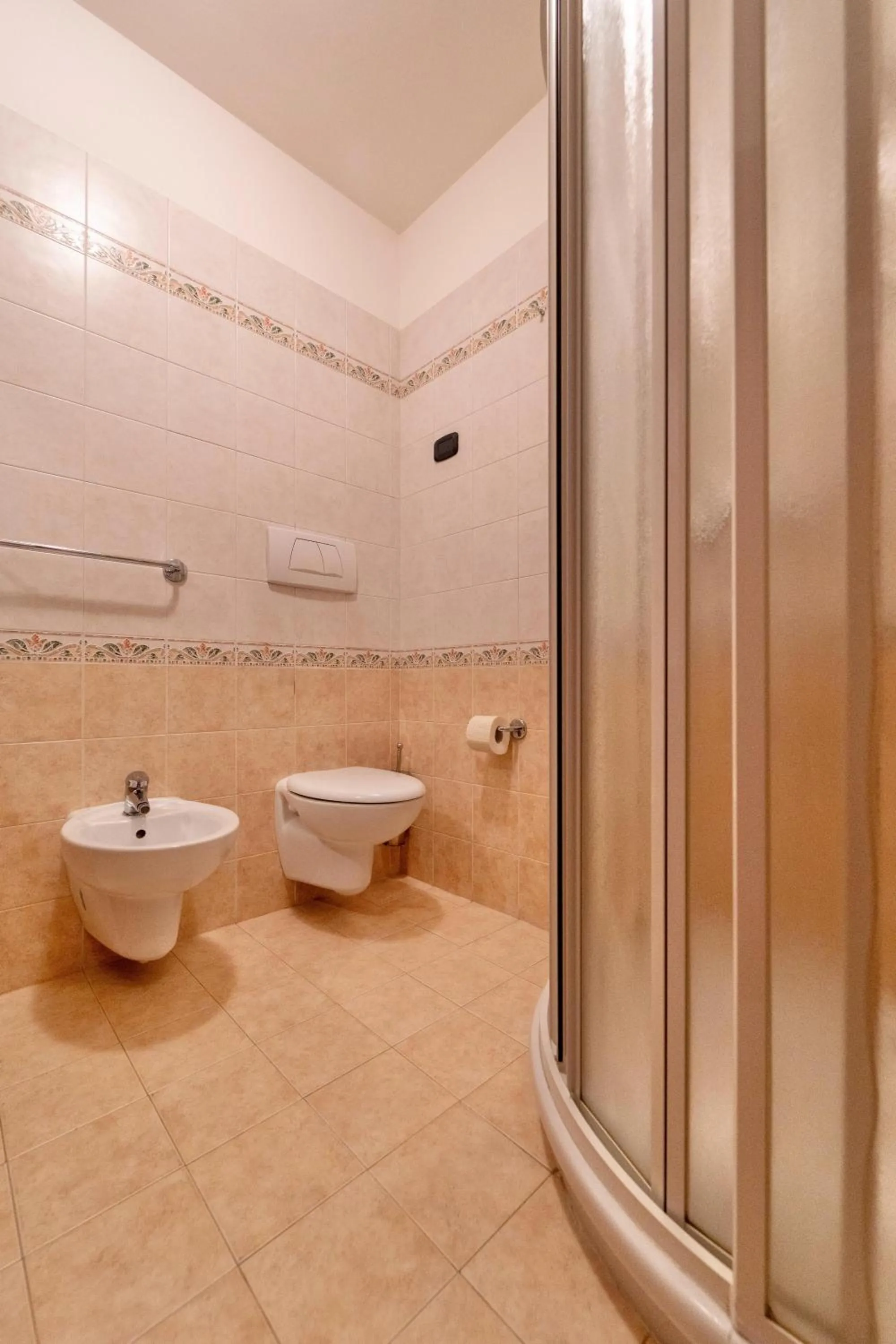 Shower in Hotel Primula