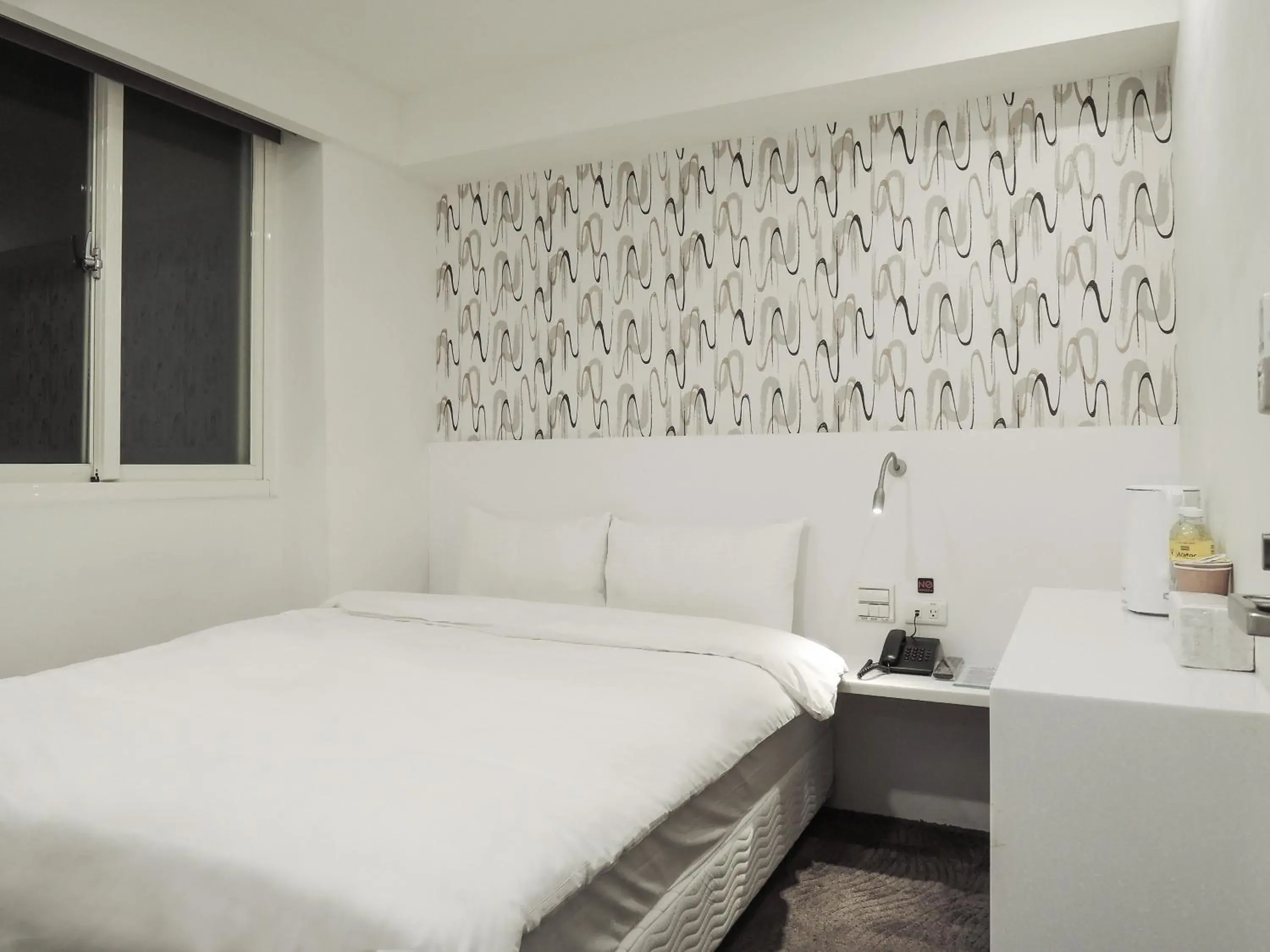Standard Double Room - single occupancy - No Window in CHECK inn Express Taipei Yongkang Standard Double Room - single occupancy - No Window in CHECK inn Express Taipei Yongkang