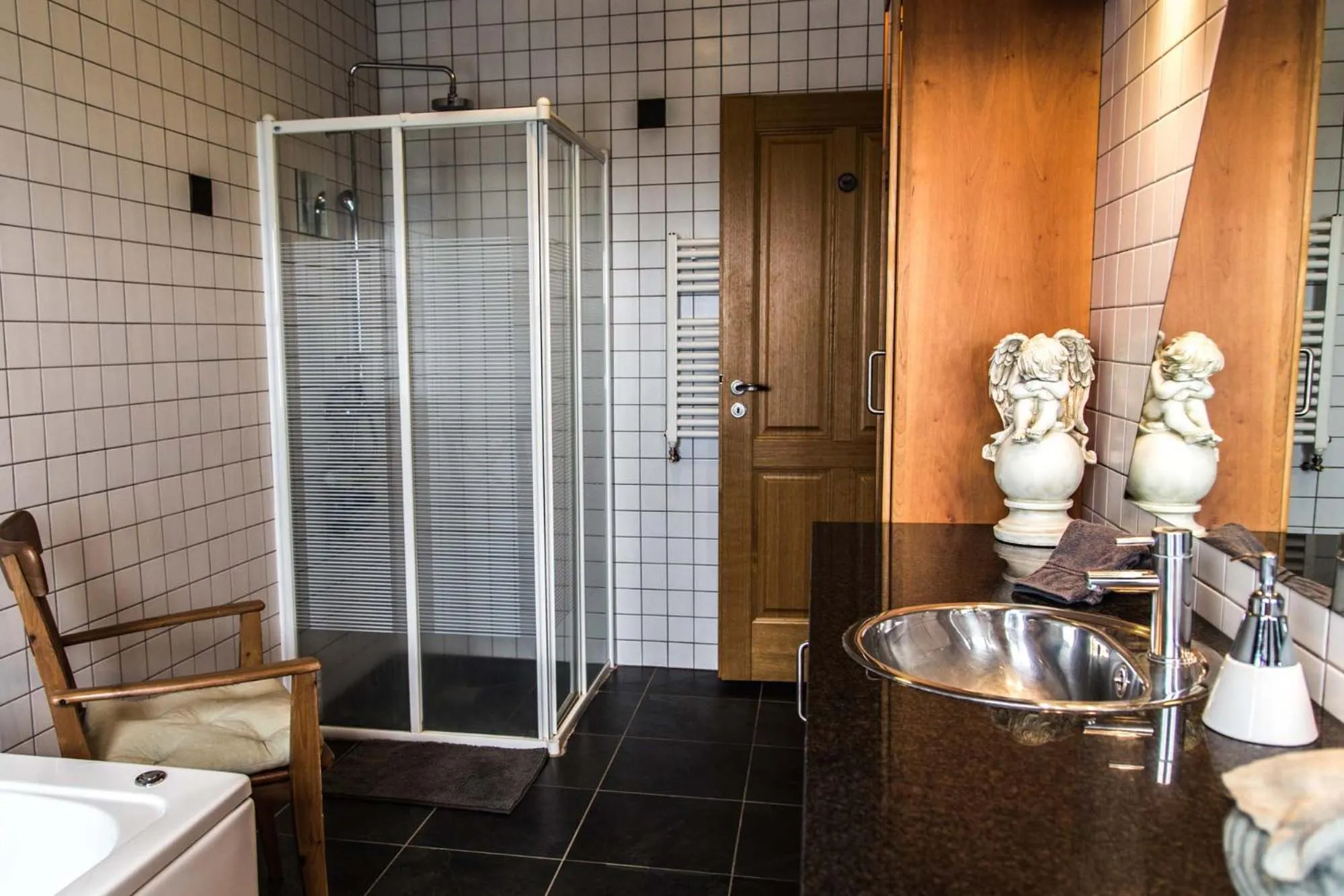 Shower in Ármót Guesthouse